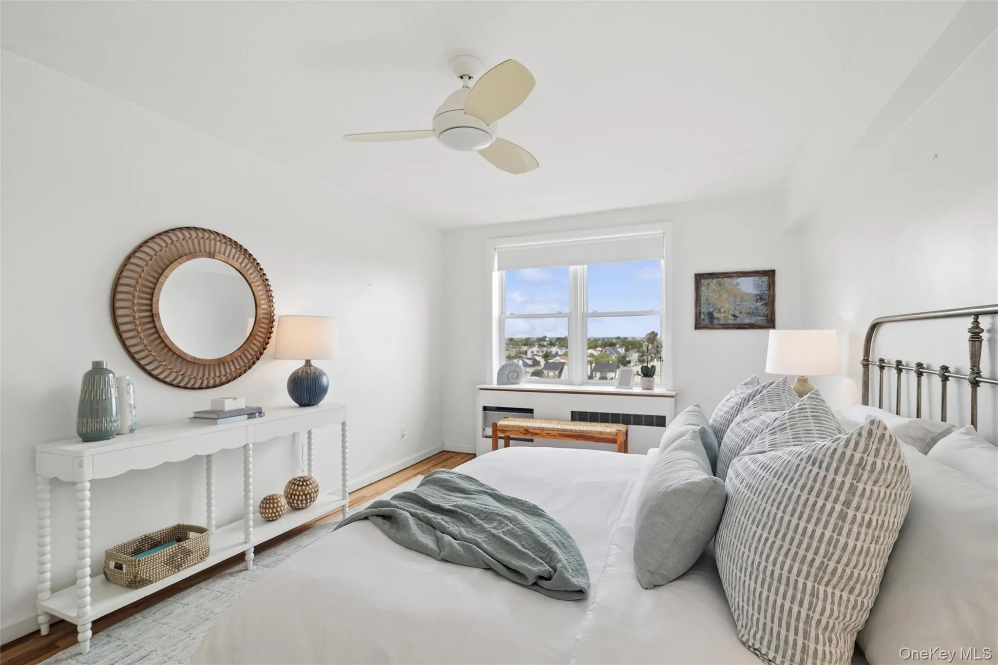 Large king-size bedroom with plenty of natural light Large king-size bedroom with plenty of natural light