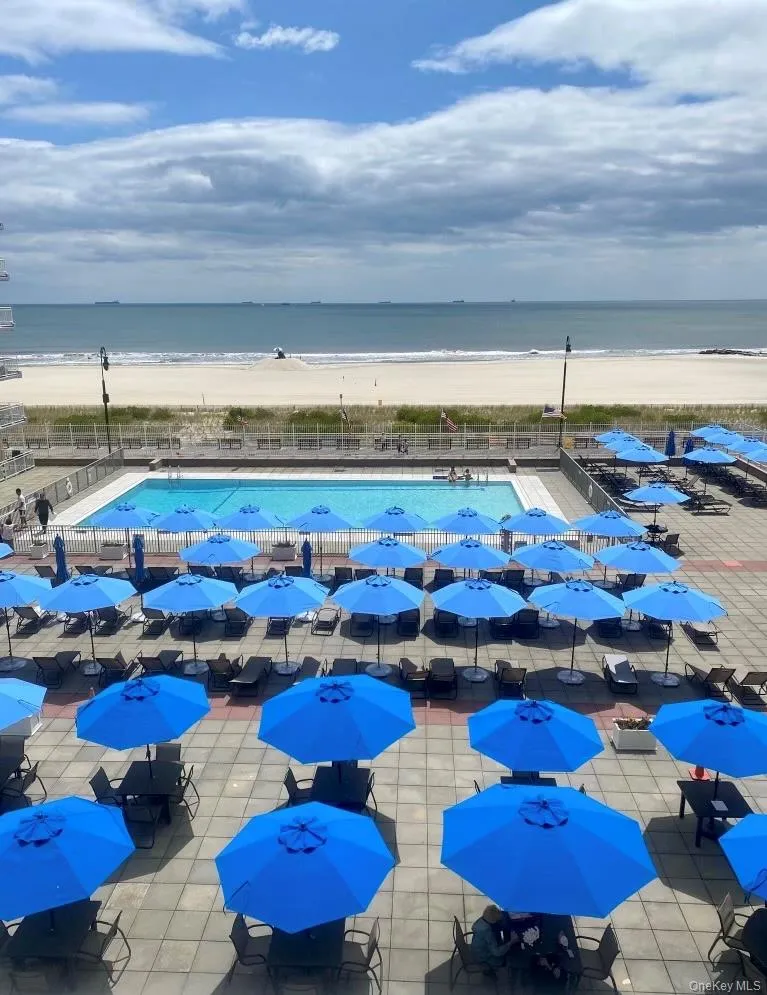Oceanfront Lounge Area - Feels like a Resort! Oceanfront Lounge Area - Feels like a Resort!