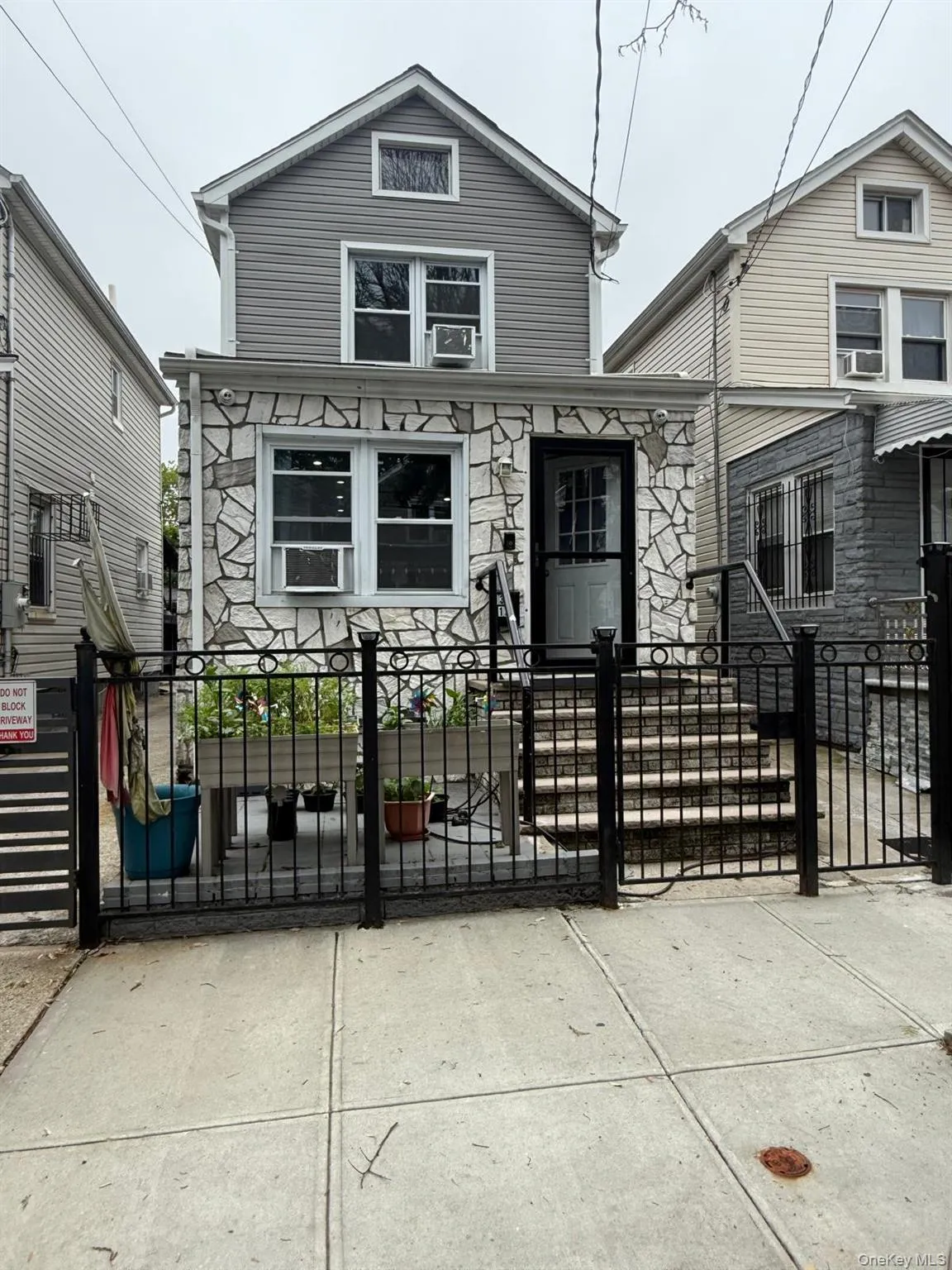 13117 135th Place, New York, NY, 3 Bedrooms Bedrooms, 7 Rooms Rooms,3 BathroomsBathrooms,Residential,For Rent,135th,0,1024787 13117 135th Place, New York, NY, 3 Bedrooms Bedrooms, 7 Rooms Rooms,3 BathroomsBathrooms,Residential,For Rent,135th,0,1024787