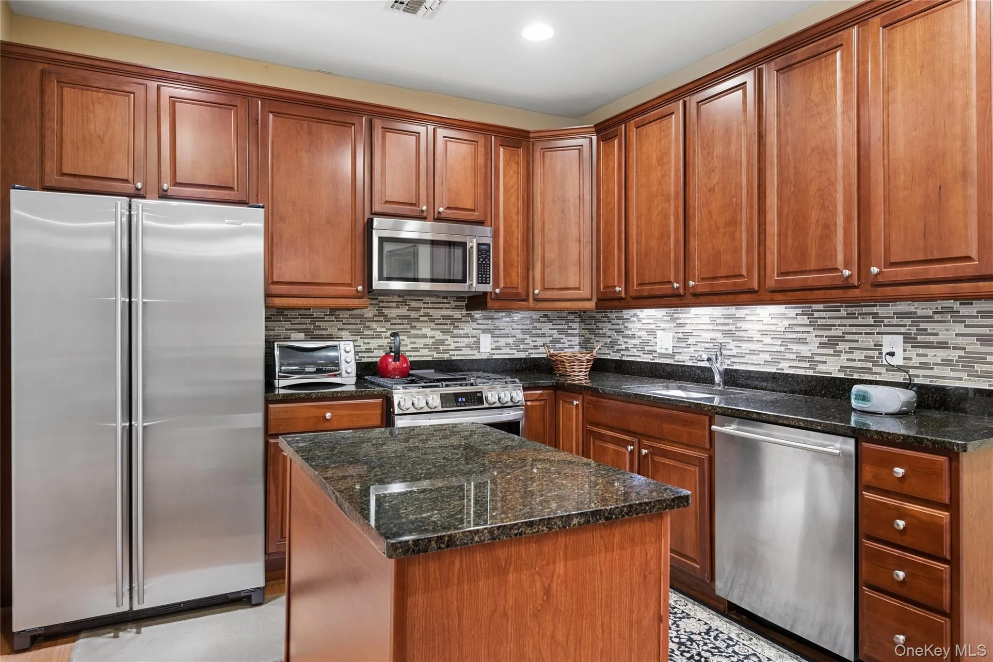 348 Trotting Lane, Hempstead, NY, 2 Bedrooms Bedrooms, 5 Rooms Rooms,2 BathroomsBathrooms,Residential,For Rent,Trotting,0,1024788 348 Trotting Lane, Hempstead, NY, 2 Bedrooms Bedrooms, 5 Rooms Rooms,2 BathroomsBathrooms,Residential,For Rent,Trotting,0,1024788