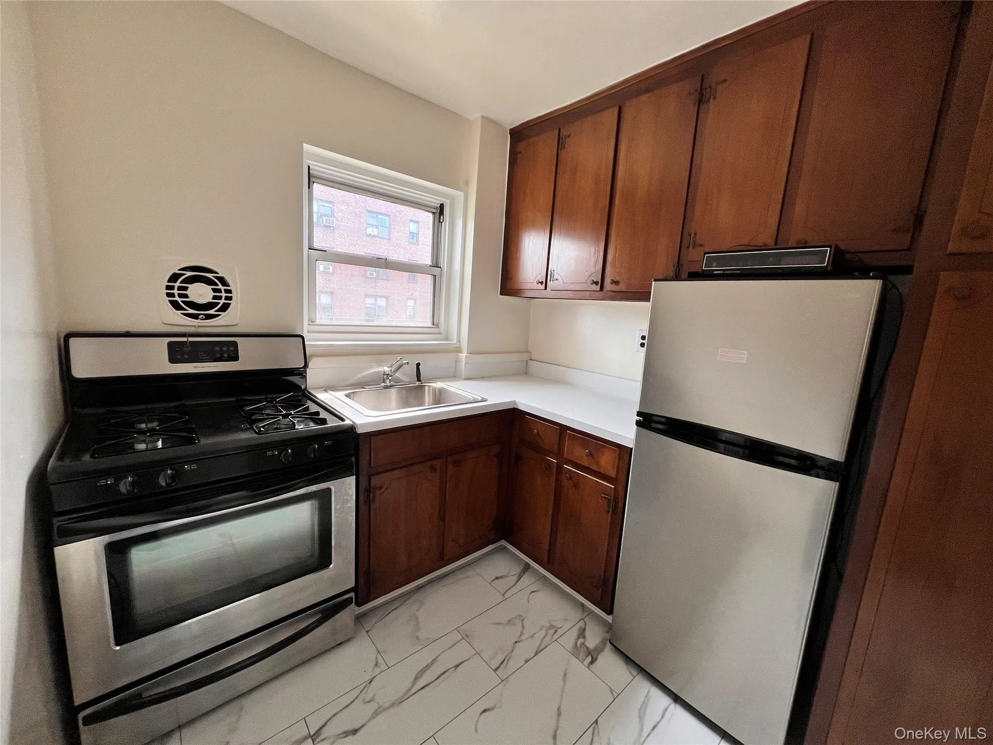 189 Drake Avenue, New Rochelle, NY, 1 Bedroom Bedrooms, 4 Rooms Rooms,1 BathroomBathrooms,Residential,For Rent,Drake,0,1024801 189 Drake Avenue, New Rochelle, NY, 1 Bedroom Bedrooms, 4 Rooms Rooms,1 BathroomBathrooms,Residential,For Rent,Drake,0,1024801