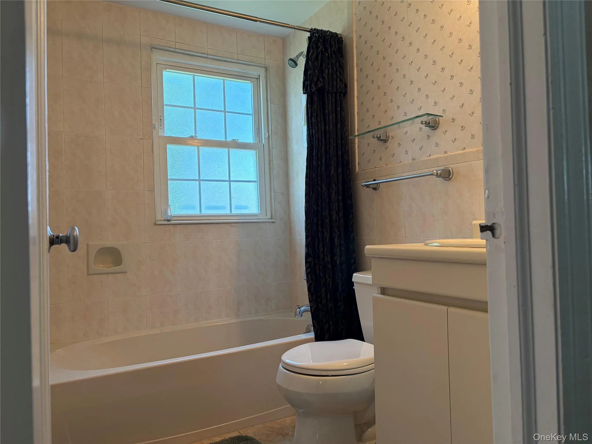 87 Parkway Drive, North Hempstead, NY, 4 Bedrooms Bedrooms, 7 Rooms Rooms,2 BathroomsBathrooms,Residential,For Rent,Parkway,0,1024804 87 Parkway Drive, North Hempstead, NY, 4 Bedrooms Bedrooms, 7 Rooms Rooms,2 BathroomsBathrooms,Residential,For Rent,Parkway,0,1024804