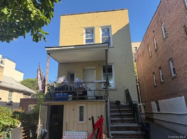 646 230th Street, New York, NY, 3 Bedrooms Bedrooms, 5 Rooms Rooms,1 BathroomBathrooms,Residential,For Rent,230th,0,1024808 646 230th Street, New York, NY, 3 Bedrooms Bedrooms, 5 Rooms Rooms,1 BathroomBathrooms,Residential,For Rent,230th,0,1024808