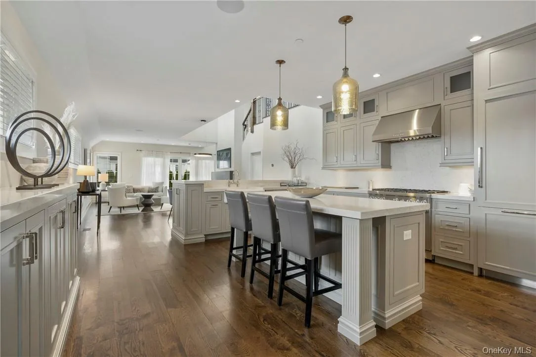 Open Concept Floor Plan for Ease of Lifestyle and Entertaining Open Concept Floor Plan for Ease of Lifestyle and Entertaining