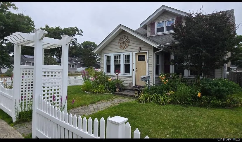 61 Highland Avenue, Brookhaven, NY, 3 Bedrooms Bedrooms, 6 Rooms Rooms,2 BathroomsBathrooms,Residential,For Rent,Highland,0,1024811 61 Highland Avenue, Brookhaven, NY, 3 Bedrooms Bedrooms, 6 Rooms Rooms,2 BathroomsBathrooms,Residential,For Rent,Highland,0,1024811