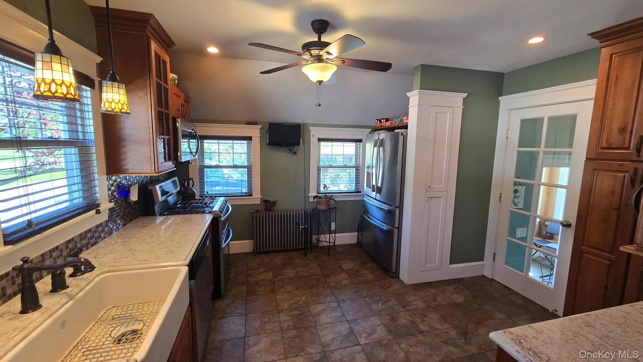 61 Highland Avenue, Brookhaven, NY, 3 Bedrooms Bedrooms, 6 Rooms Rooms,2 BathroomsBathrooms,Residential,For Rent,Highland,0,1024811 61 Highland Avenue, Brookhaven, NY, 3 Bedrooms Bedrooms, 6 Rooms Rooms,2 BathroomsBathrooms,Residential,For Rent,Highland,0,1024811