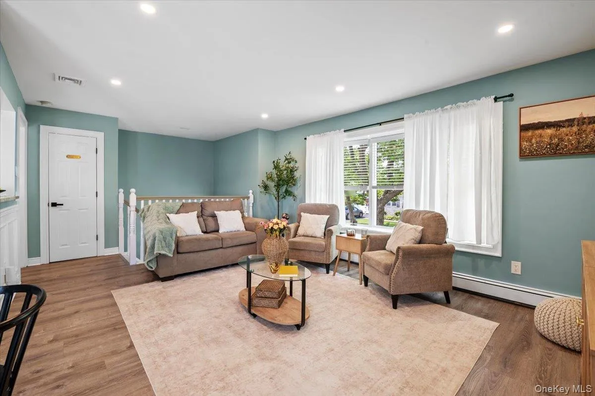 330 Granada Parkway, Babylon, NY, 4 Bedrooms Bedrooms, 9 Rooms Rooms,2 BathroomsBathrooms,Residential,For Rent,Granada,0,1024812 330 Granada Parkway, Babylon, NY, 4 Bedrooms Bedrooms, 9 Rooms Rooms,2 BathroomsBathrooms,Residential,For Rent,Granada,0,1024812