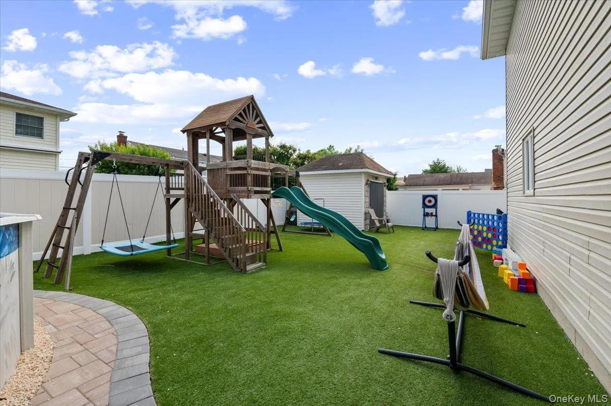 330 Granada Parkway, Babylon, NY, 4 Bedrooms Bedrooms, 9 Rooms Rooms,2 BathroomsBathrooms,Residential,For Rent,Granada,0,1024812 330 Granada Parkway, Babylon, NY, 4 Bedrooms Bedrooms, 9 Rooms Rooms,2 BathroomsBathrooms,Residential,For Rent,Granada,0,1024812