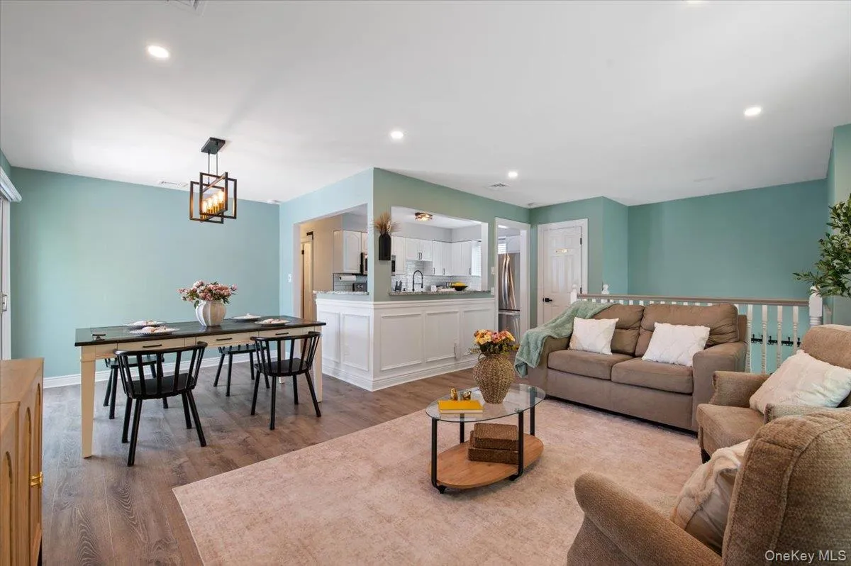 330 Granada Parkway, Babylon, NY, 4 Bedrooms Bedrooms, 9 Rooms Rooms,2 BathroomsBathrooms,Residential,For Rent,Granada,0,1024812 330 Granada Parkway, Babylon, NY, 4 Bedrooms Bedrooms, 9 Rooms Rooms,2 BathroomsBathrooms,Residential,For Rent,Granada,0,1024812
