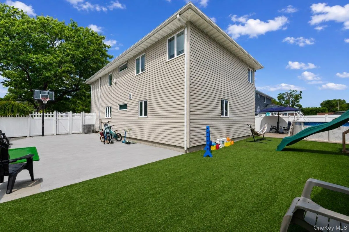 330 Granada Parkway, Babylon, NY, 4 Bedrooms Bedrooms, 9 Rooms Rooms,2 BathroomsBathrooms,Residential,For Rent,Granada,0,1024812 330 Granada Parkway, Babylon, NY, 4 Bedrooms Bedrooms, 9 Rooms Rooms,2 BathroomsBathrooms,Residential,For Rent,Granada,0,1024812