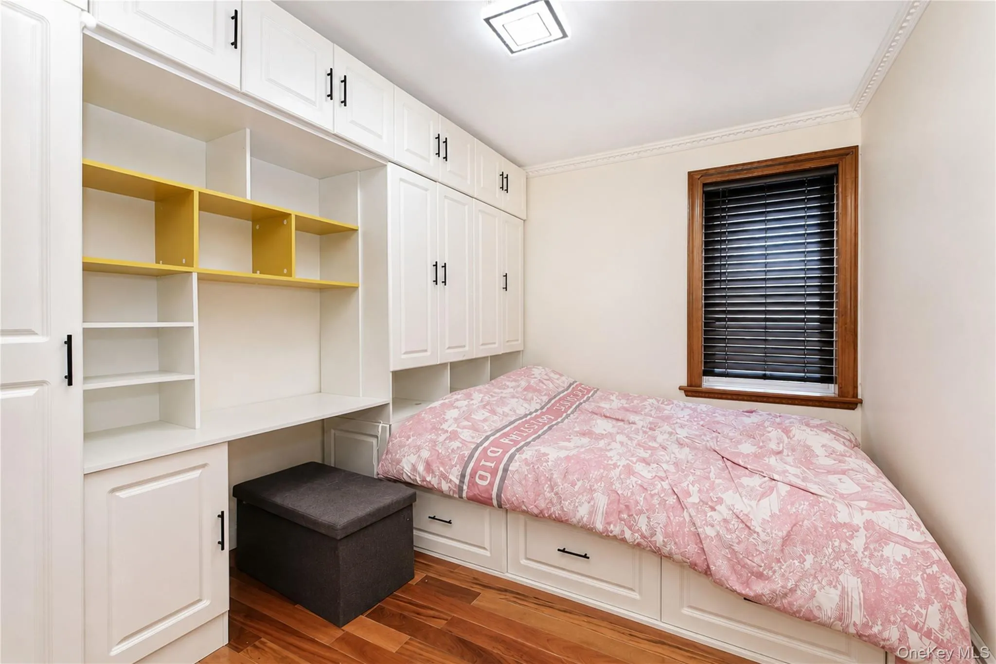 2027 35th Street, New York, NY, 3 Bedrooms Bedrooms, 5 Rooms Rooms,3 BathroomsBathrooms,Residential,For Rent,35th,0,1024814 2027 35th Street, New York, NY, 3 Bedrooms Bedrooms, 5 Rooms Rooms,3 BathroomsBathrooms,Residential,For Rent,35th,0,1024814