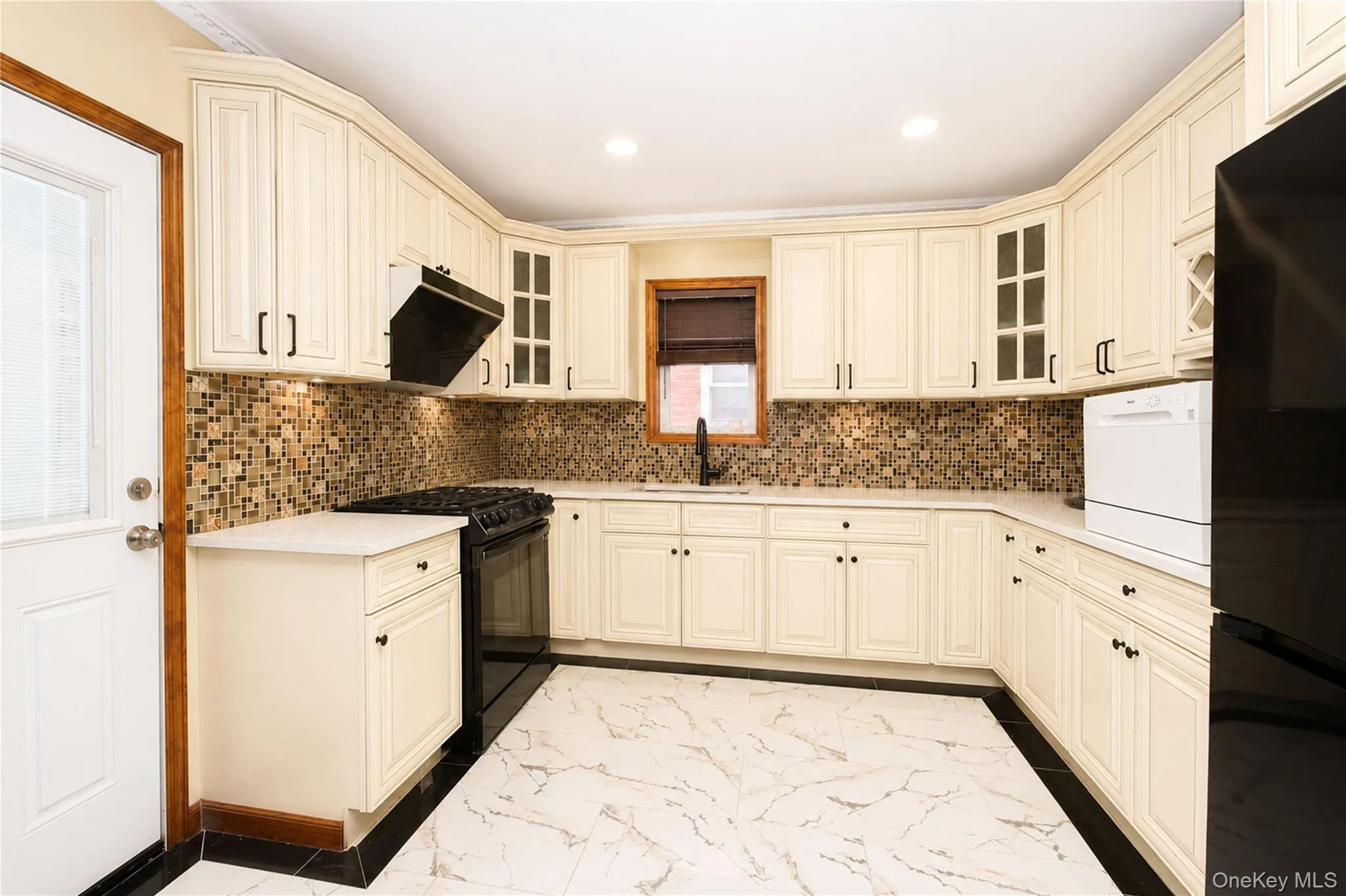 2027 35th Street, New York, NY, 3 Bedrooms Bedrooms, 5 Rooms Rooms,3 BathroomsBathrooms,Residential,For Rent,35th,0,1024814 2027 35th Street, New York, NY, 3 Bedrooms Bedrooms, 5 Rooms Rooms,3 BathroomsBathrooms,Residential,For Rent,35th,0,1024814