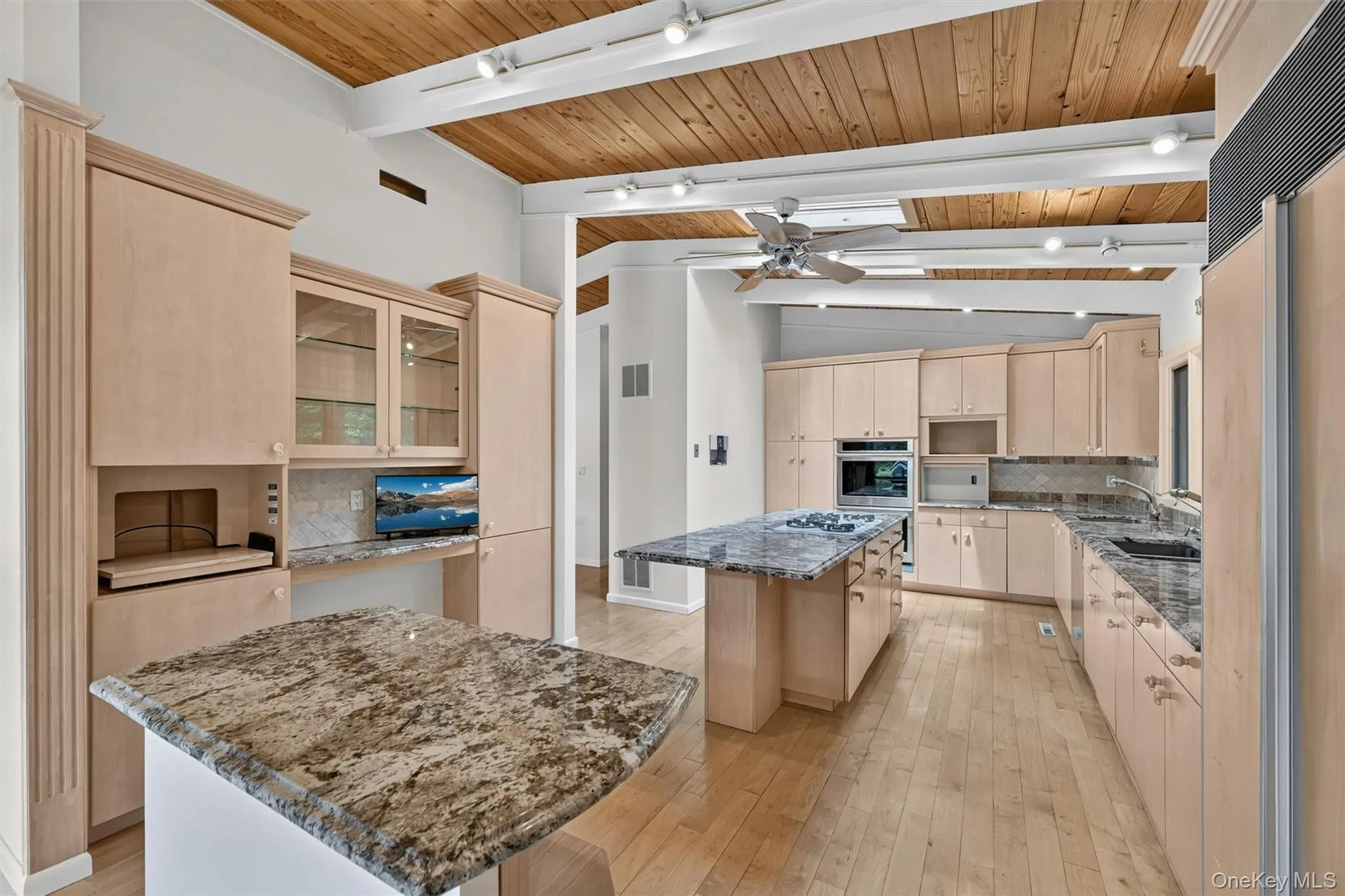 2 Catalina Court, Ramapo, NY, 6 Bedrooms Bedrooms, 18 Rooms Rooms,5 BathroomsBathrooms,Residential,For Rent,Catalina,0,1024822 2 Catalina Court, Ramapo, NY, 6 Bedrooms Bedrooms, 18 Rooms Rooms,5 BathroomsBathrooms,Residential,For Rent,Catalina,0,1024822