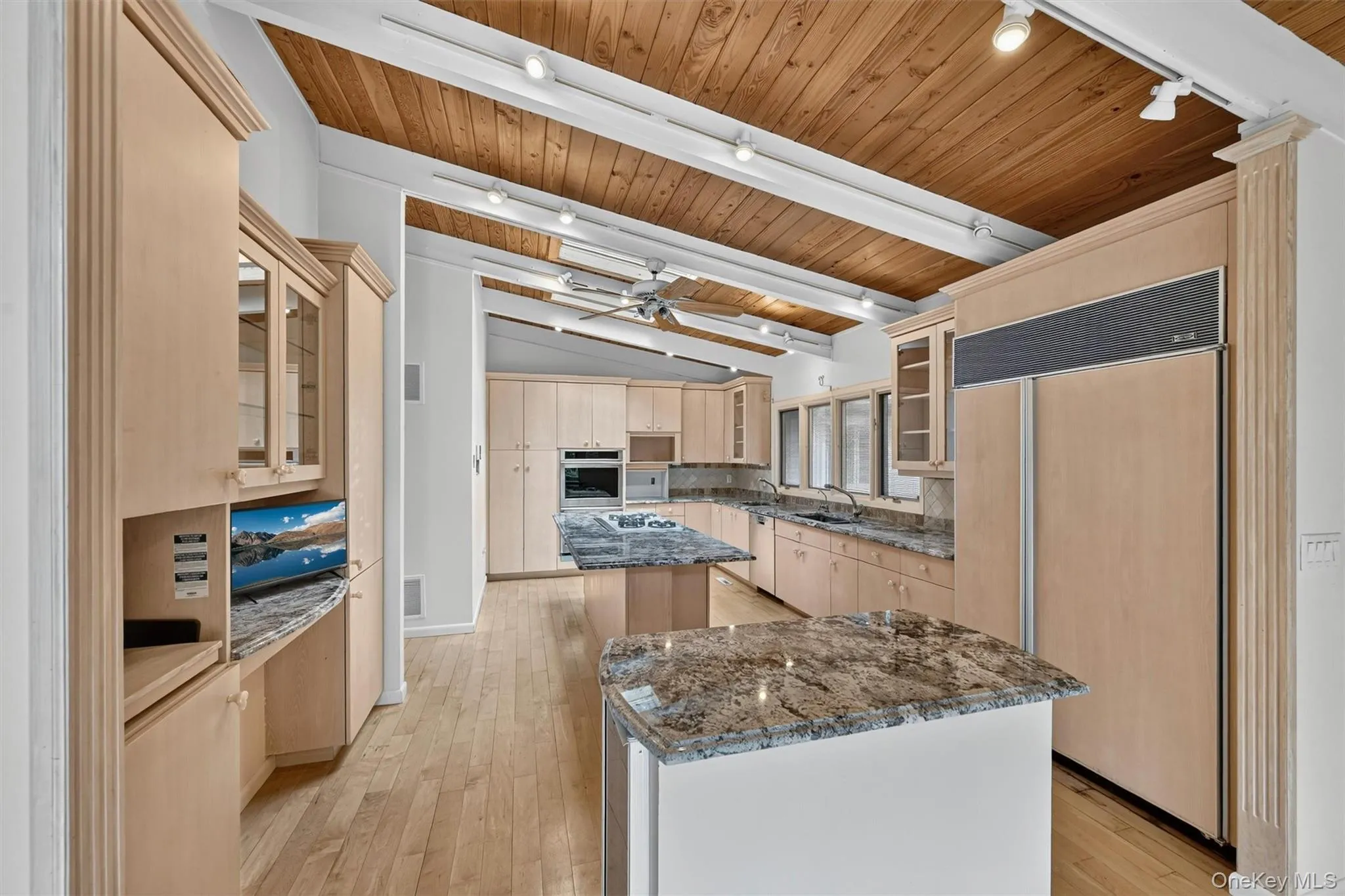 2 Catalina Court, Ramapo, NY, 6 Bedrooms Bedrooms, 18 Rooms Rooms,5 BathroomsBathrooms,Residential,For Rent,Catalina,0,1024822 2 Catalina Court, Ramapo, NY, 6 Bedrooms Bedrooms, 18 Rooms Rooms,5 BathroomsBathrooms,Residential,For Rent,Catalina,0,1024822