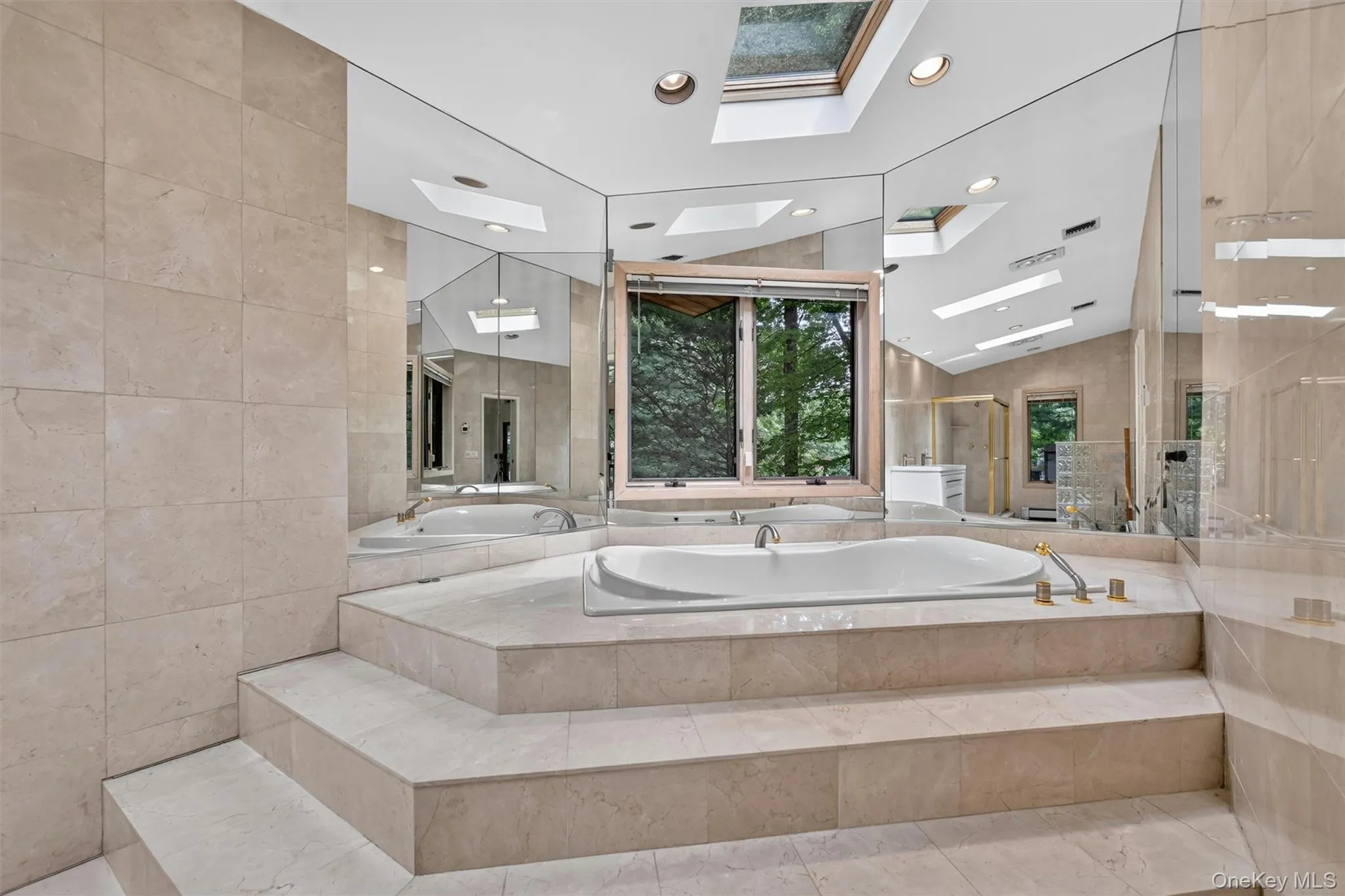 2 Catalina Court, Ramapo, NY, 6 Bedrooms Bedrooms, 18 Rooms Rooms,5 BathroomsBathrooms,Residential,For Rent,Catalina,0,1024822 2 Catalina Court, Ramapo, NY, 6 Bedrooms Bedrooms, 18 Rooms Rooms,5 BathroomsBathrooms,Residential,For Rent,Catalina,0,1024822
