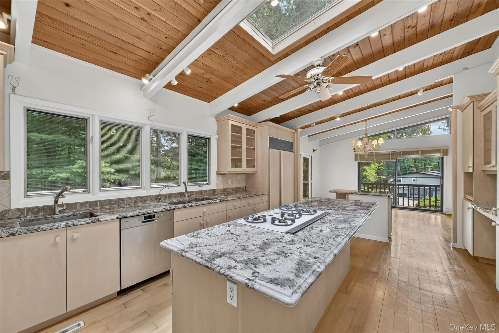 2 Catalina Court, Ramapo, NY, 6 Bedrooms Bedrooms, 18 Rooms Rooms,5 BathroomsBathrooms,Residential,For Rent,Catalina,0,1024822 2 Catalina Court, Ramapo, NY, 6 Bedrooms Bedrooms, 18 Rooms Rooms,5 BathroomsBathrooms,Residential,For Rent,Catalina,0,1024822