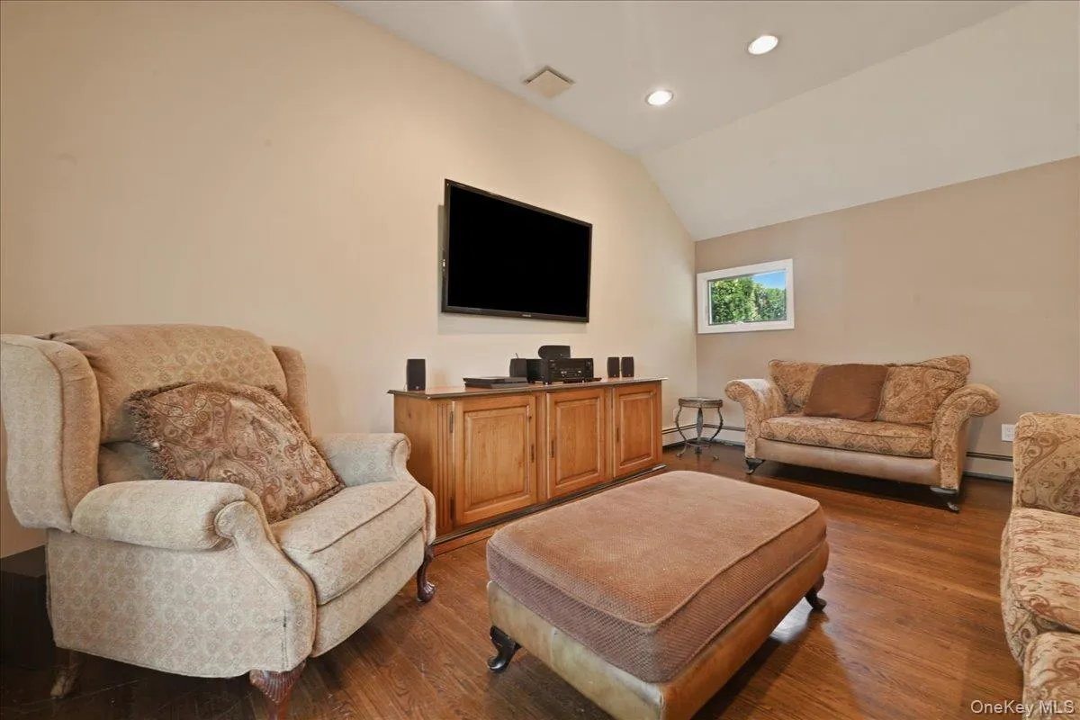 1279 Paul Street, Hempstead, NY, 3 Bedrooms Bedrooms, 7 Rooms Rooms,1 BathroomBathrooms,Residential,For Rent,Paul,0,1024825 1279 Paul Street, Hempstead, NY, 3 Bedrooms Bedrooms, 7 Rooms Rooms,1 BathroomBathrooms,Residential,For Rent,Paul,0,1024825