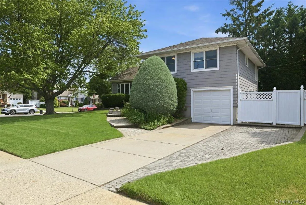 1279 Paul Street, Hempstead, NY, 3 Bedrooms Bedrooms, 7 Rooms Rooms,1 BathroomBathrooms,Residential,For Rent,Paul,0,1024825 1279 Paul Street, Hempstead, NY, 3 Bedrooms Bedrooms, 7 Rooms Rooms,1 BathroomBathrooms,Residential,For Rent,Paul,0,1024825