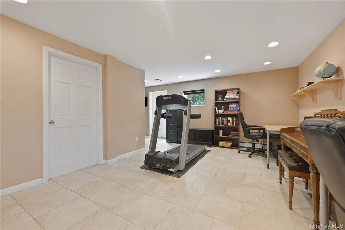 1279 Paul Street, Hempstead, NY, 3 Bedrooms Bedrooms, 7 Rooms Rooms,1 BathroomBathrooms,Residential,For Rent,Paul,0,1024825 1279 Paul Street, Hempstead, NY, 3 Bedrooms Bedrooms, 7 Rooms Rooms,1 BathroomBathrooms,Residential,For Rent,Paul,0,1024825