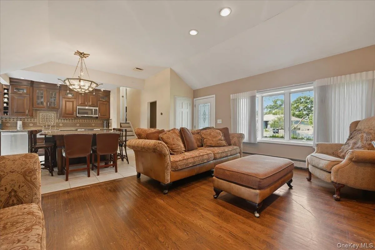 1279 Paul Street, Hempstead, NY, 3 Bedrooms Bedrooms, 7 Rooms Rooms,1 BathroomBathrooms,Residential,For Rent,Paul,0,1024825 1279 Paul Street, Hempstead, NY, 3 Bedrooms Bedrooms, 7 Rooms Rooms,1 BathroomBathrooms,Residential,For Rent,Paul,0,1024825