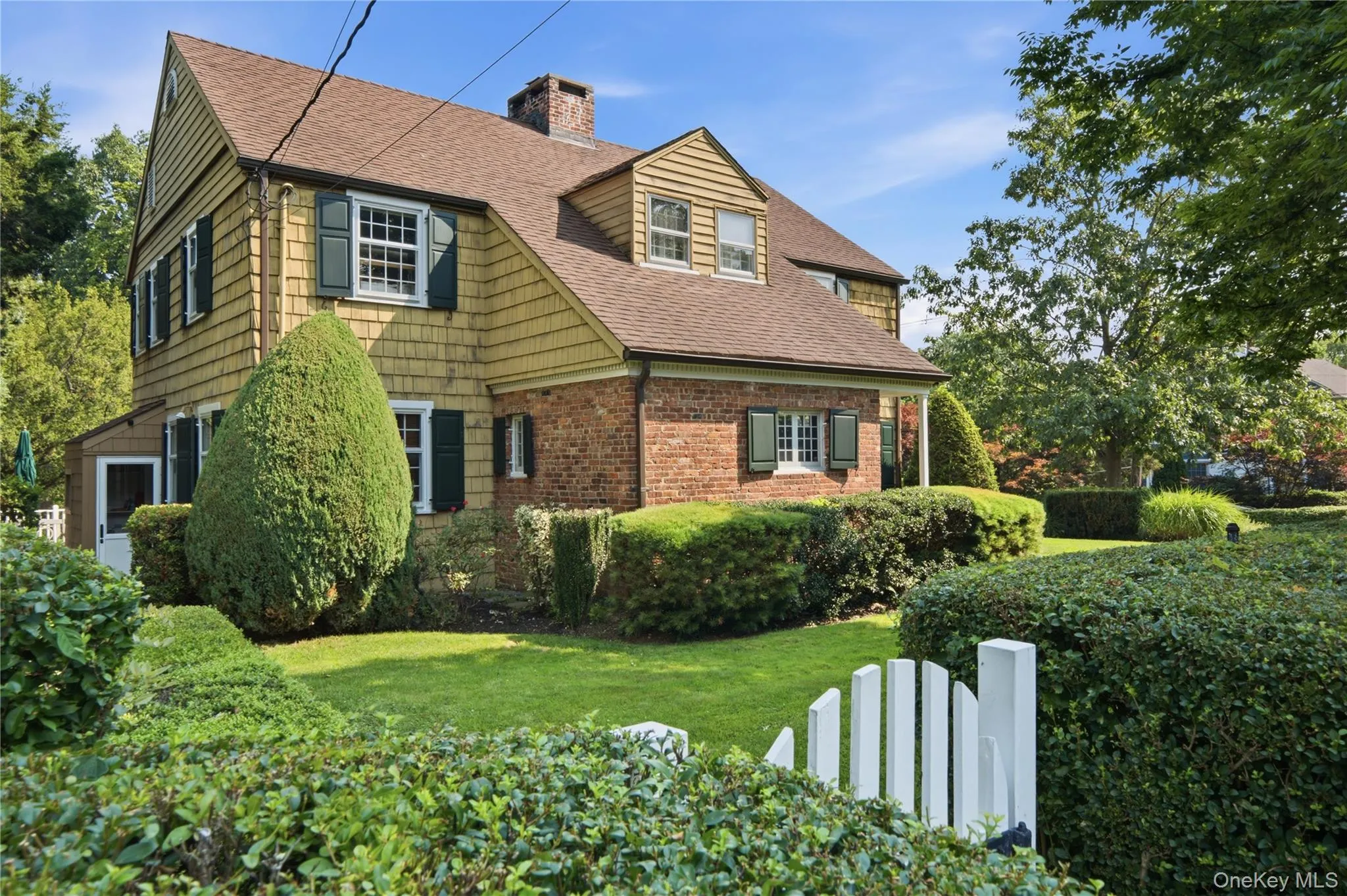 255 Manor Road, New York, NY, 5 Bedrooms Bedrooms, 9 Rooms Rooms,3 BathroomsBathrooms,Residential,For Rent,Manor,0,1024826 255 Manor Road, New York, NY, 5 Bedrooms Bedrooms, 9 Rooms Rooms,3 BathroomsBathrooms,Residential,For Rent,Manor,0,1024826