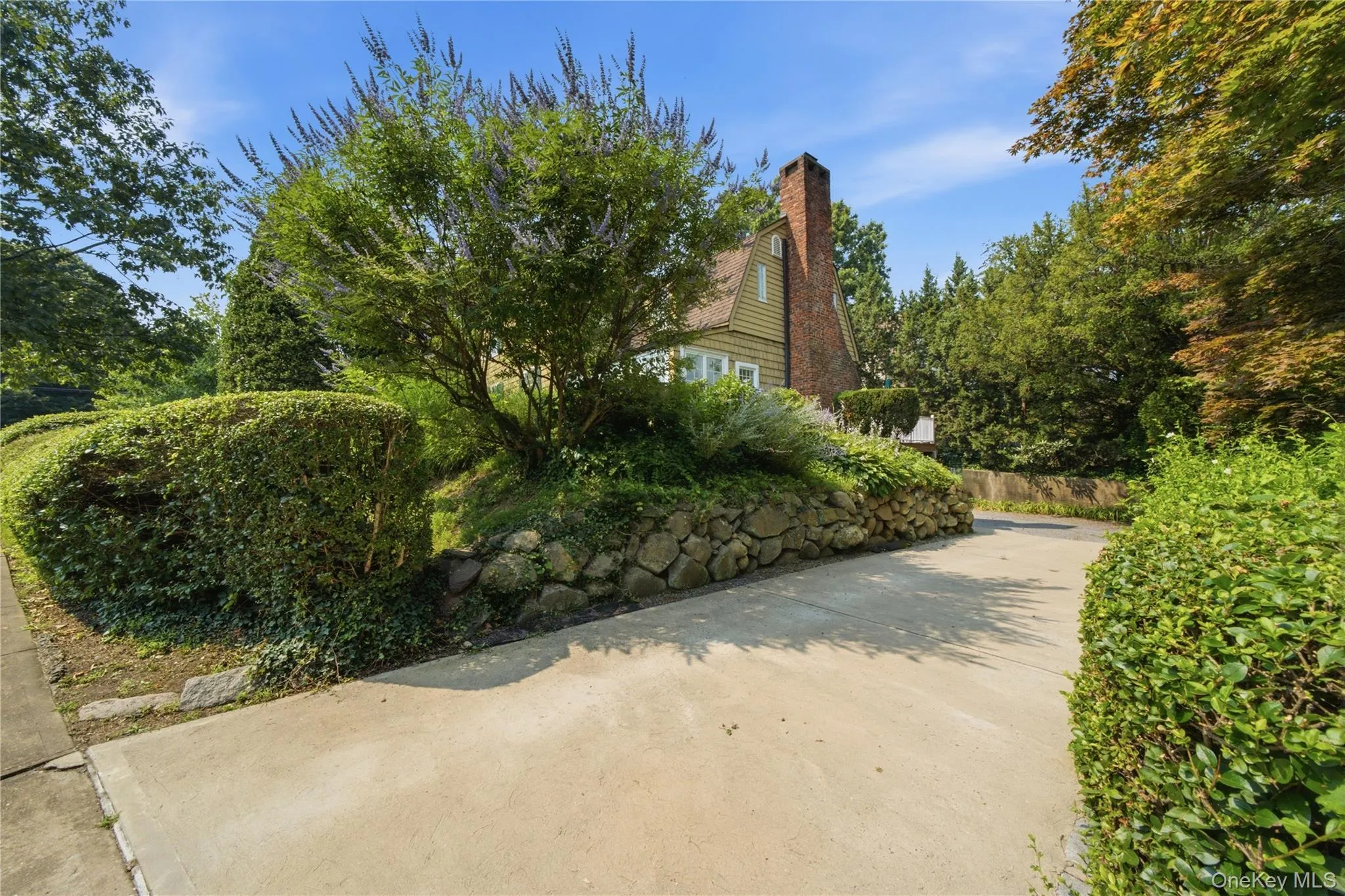 255 Manor Road, New York, NY, 5 Bedrooms Bedrooms, 9 Rooms Rooms,3 BathroomsBathrooms,Residential,For Rent,Manor,0,1024826 255 Manor Road, New York, NY, 5 Bedrooms Bedrooms, 9 Rooms Rooms,3 BathroomsBathrooms,Residential,For Rent,Manor,0,1024826