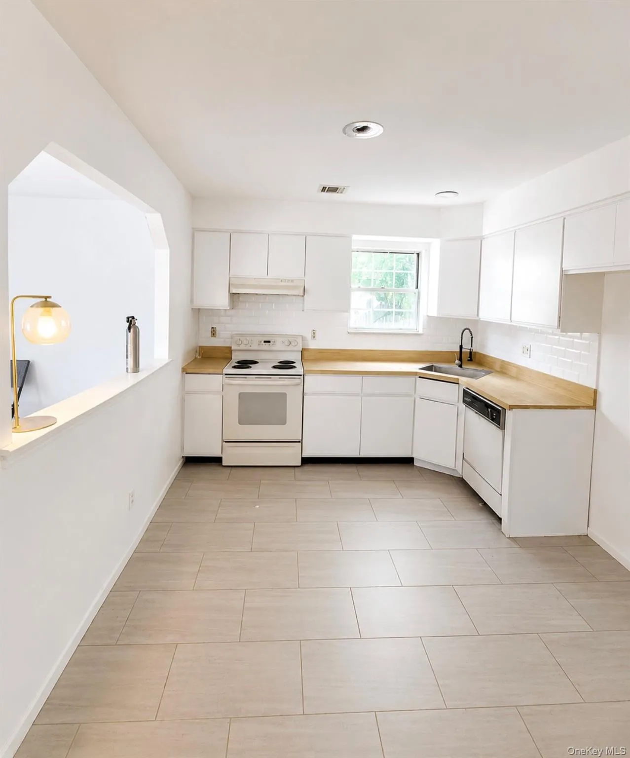 1 Atlantic Avenue, Oyster Bay, NY, 1 Bedroom Bedrooms, 3 Rooms Rooms,1 BathroomBathrooms,Residential,For Rent,Atlantic,0,1024828 1 Atlantic Avenue, Oyster Bay, NY, 1 Bedroom Bedrooms, 3 Rooms Rooms,1 BathroomBathrooms,Residential,For Rent,Atlantic,0,1024828
