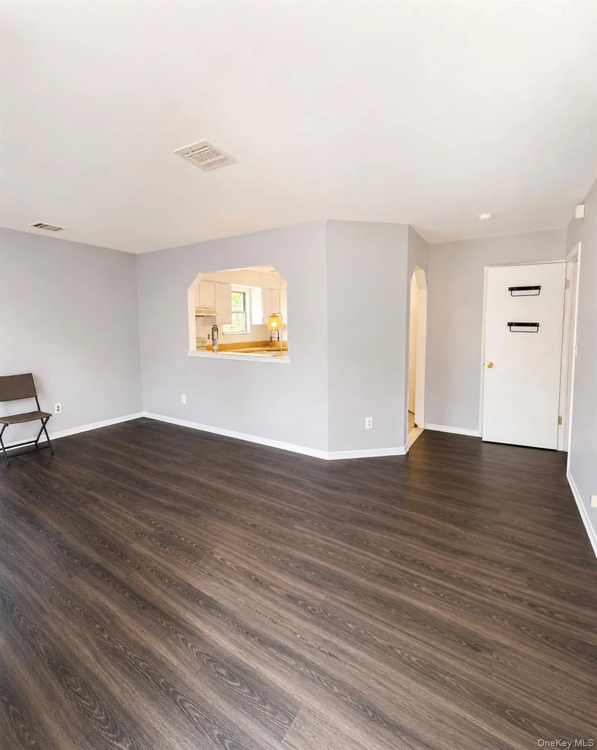 1 Atlantic Avenue, Oyster Bay, NY, 1 Bedroom Bedrooms, 3 Rooms Rooms,1 BathroomBathrooms,Residential,For Rent,Atlantic,0,1024828 1 Atlantic Avenue, Oyster Bay, NY, 1 Bedroom Bedrooms, 3 Rooms Rooms,1 BathroomBathrooms,Residential,For Rent,Atlantic,0,1024828