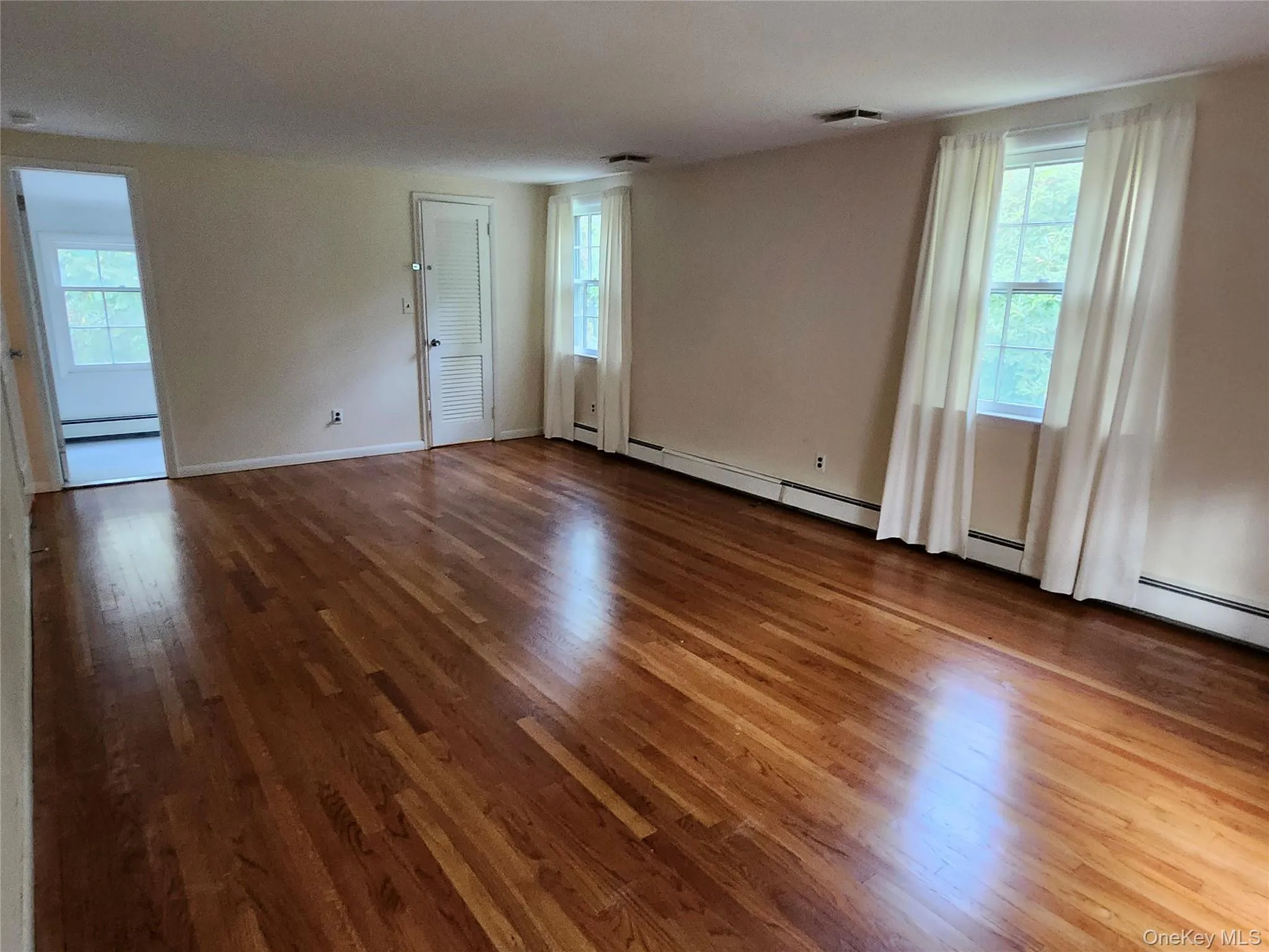 11 Smith Lane, Smithtown, NY, 4 Bedrooms Bedrooms, 9 Rooms Rooms,2 BathroomsBathrooms,Residential,For Rent,Smith,0,1024831 11 Smith Lane, Smithtown, NY, 4 Bedrooms Bedrooms, 9 Rooms Rooms,2 BathroomsBathrooms,Residential,For Rent,Smith,0,1024831