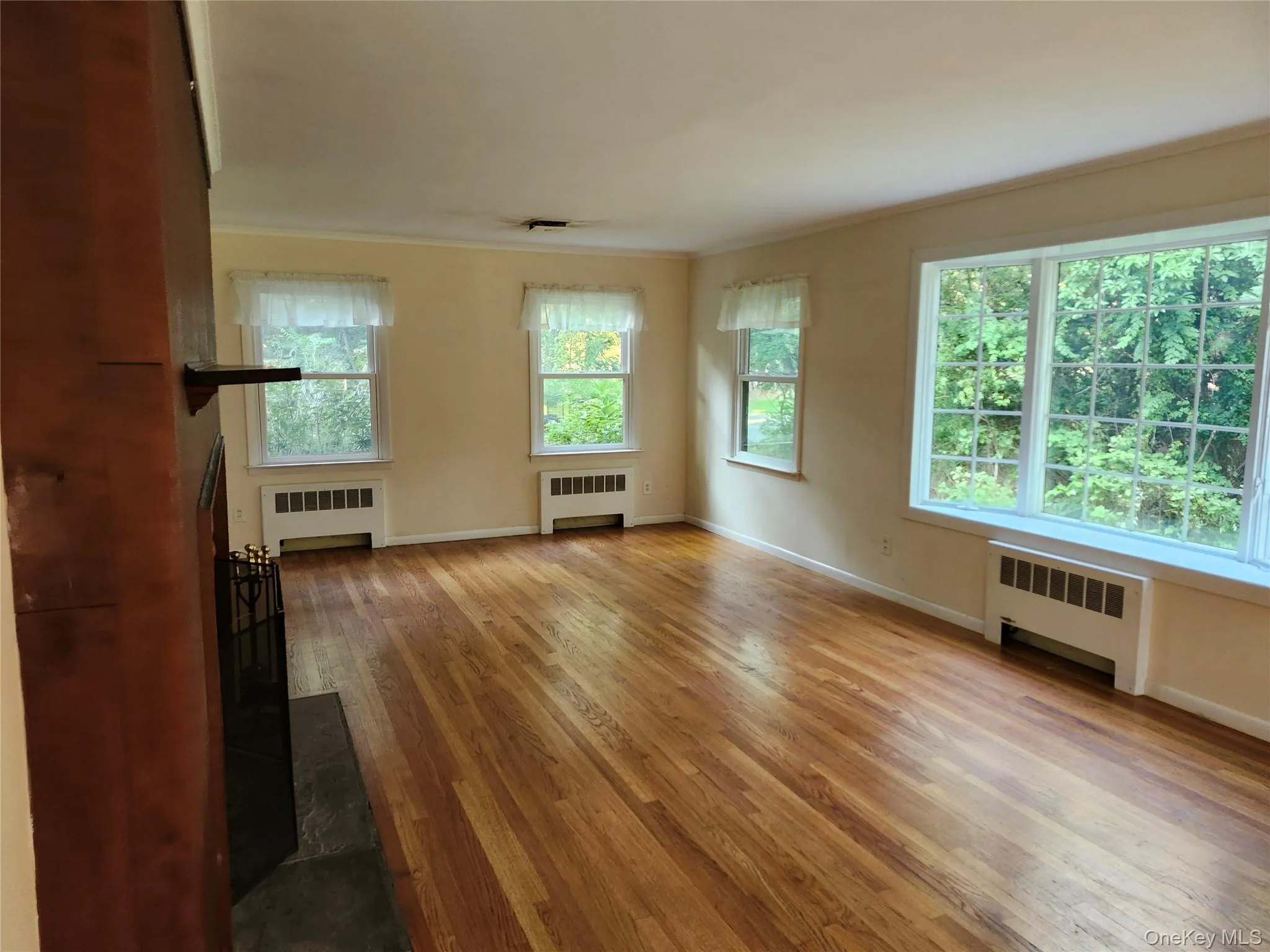 11 Smith Lane, Smithtown, NY, 4 Bedrooms Bedrooms, 9 Rooms Rooms,2 BathroomsBathrooms,Residential,For Rent,Smith,0,1024831 11 Smith Lane, Smithtown, NY, 4 Bedrooms Bedrooms, 9 Rooms Rooms,2 BathroomsBathrooms,Residential,For Rent,Smith,0,1024831