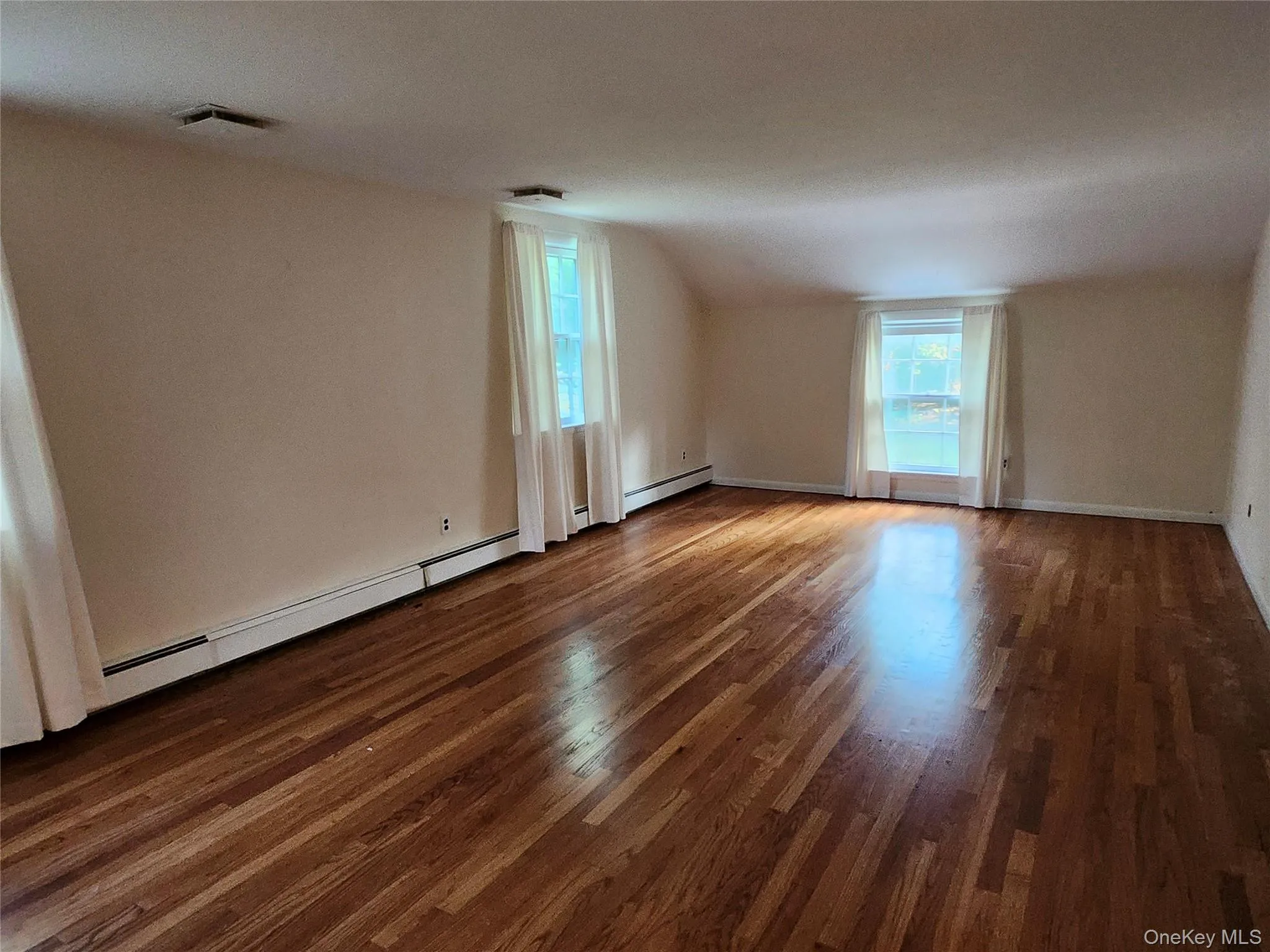 11 Smith Lane, Smithtown, NY, 4 Bedrooms Bedrooms, 9 Rooms Rooms,2 BathroomsBathrooms,Residential,For Rent,Smith,0,1024831 11 Smith Lane, Smithtown, NY, 4 Bedrooms Bedrooms, 9 Rooms Rooms,2 BathroomsBathrooms,Residential,For Rent,Smith,0,1024831