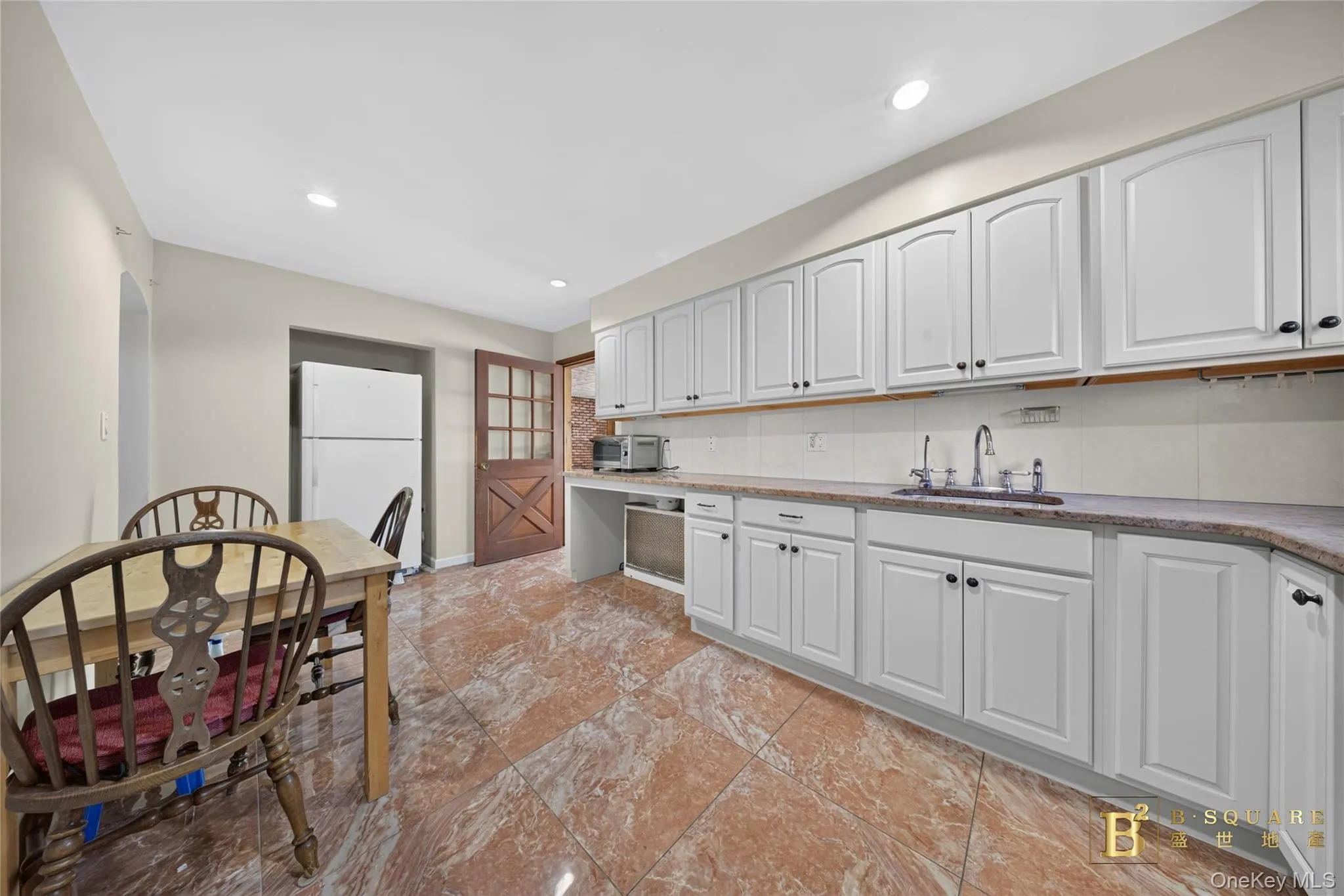5 Surrey Lane, North Hempstead, NY, 3 Bedrooms Bedrooms, 8 Rooms Rooms,3 BathroomsBathrooms,Residential,For Rent,Surrey,0,1024833 5 Surrey Lane, North Hempstead, NY, 3 Bedrooms Bedrooms, 8 Rooms Rooms,3 BathroomsBathrooms,Residential,For Rent,Surrey,0,1024833
