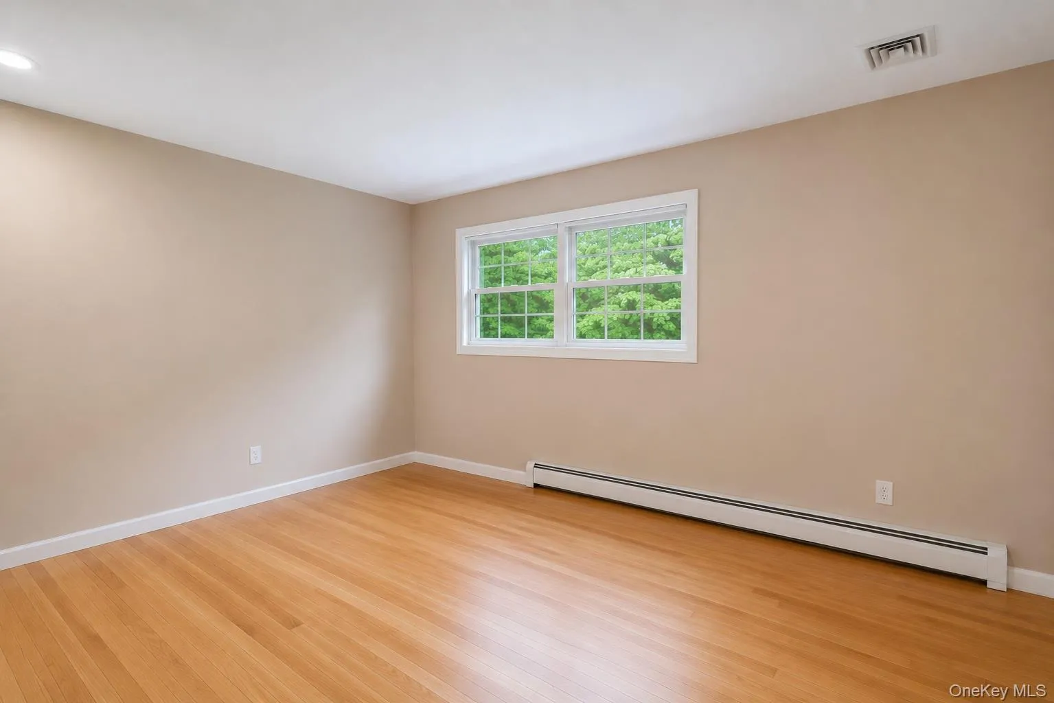83 Shore Road, Brookhaven, NY, 4 Bedrooms Bedrooms, 11 Rooms Rooms,2 BathroomsBathrooms,Residential,For Rent,Shore,0,1024841 83 Shore Road, Brookhaven, NY, 4 Bedrooms Bedrooms, 11 Rooms Rooms,2 BathroomsBathrooms,Residential,For Rent,Shore,0,1024841