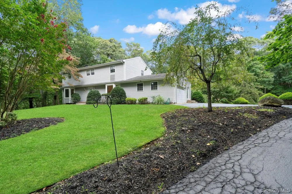 83 Shore Road, Brookhaven, NY, 4 Bedrooms Bedrooms, 11 Rooms Rooms,2 BathroomsBathrooms,Residential,For Rent,Shore,0,1024841 83 Shore Road, Brookhaven, NY, 4 Bedrooms Bedrooms, 11 Rooms Rooms,2 BathroomsBathrooms,Residential,For Rent,Shore,0,1024841