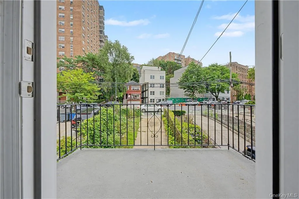 138 Van Cortlandt Park, New York, NY, 3 Bedrooms Bedrooms, 6 Rooms Rooms,2 BathroomsBathrooms,Residential,For Rent,Van Cortlandt,0,1024842 138 Van Cortlandt Park, New York, NY, 3 Bedrooms Bedrooms, 6 Rooms Rooms,2 BathroomsBathrooms,Residential,For Rent,Van Cortlandt,0,1024842