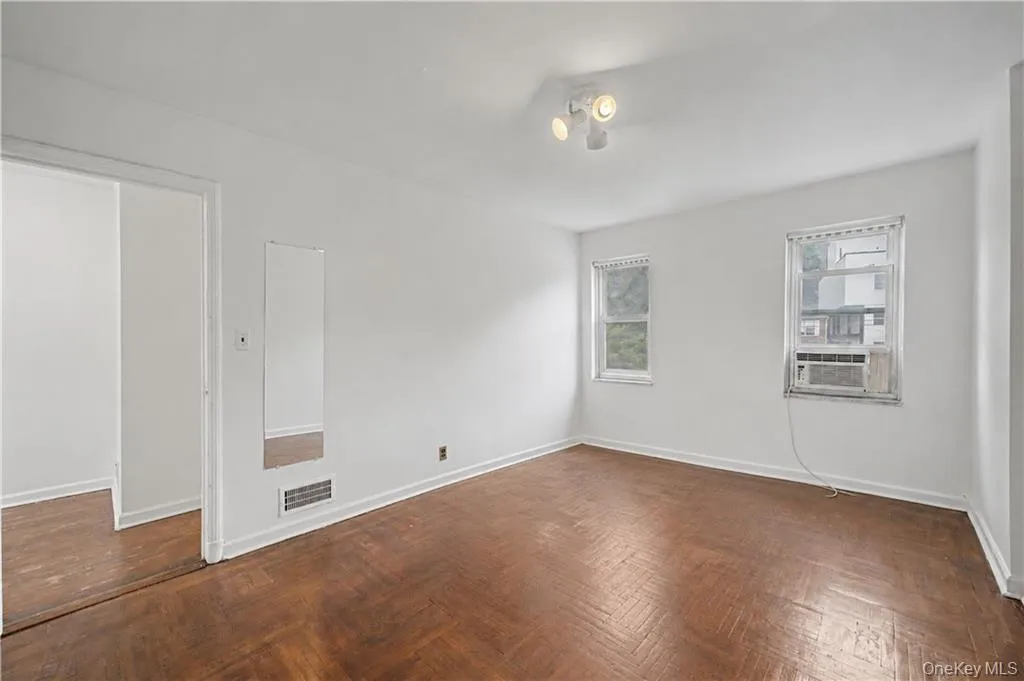 138 Van Cortlandt Park, New York, NY, 3 Bedrooms Bedrooms, 6 Rooms Rooms,2 BathroomsBathrooms,Residential,For Rent,Van Cortlandt,0,1024842 138 Van Cortlandt Park, New York, NY, 3 Bedrooms Bedrooms, 6 Rooms Rooms,2 BathroomsBathrooms,Residential,For Rent,Van Cortlandt,0,1024842