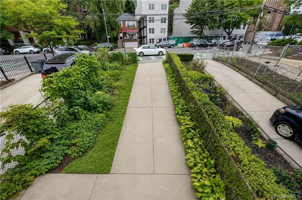 138 Van Cortlandt Park, New York, NY, 3 Bedrooms Bedrooms, 6 Rooms Rooms,2 BathroomsBathrooms,Residential,For Rent,Van Cortlandt,0,1024842 138 Van Cortlandt Park, New York, NY, 3 Bedrooms Bedrooms, 6 Rooms Rooms,2 BathroomsBathrooms,Residential,For Rent,Van Cortlandt,0,1024842