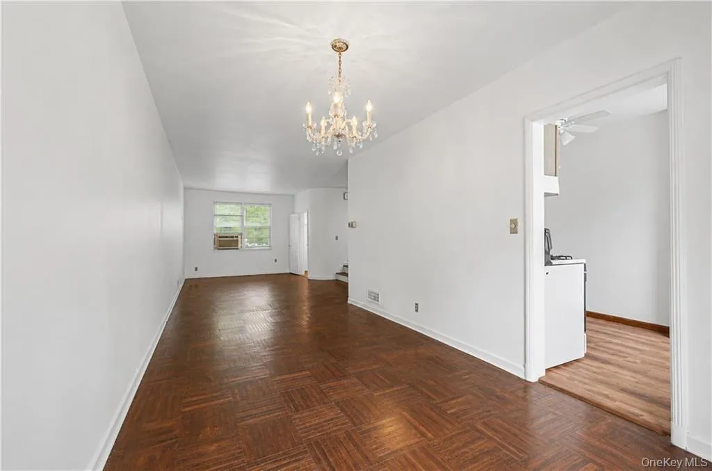 138 Van Cortlandt Park, New York, NY, 3 Bedrooms Bedrooms, 6 Rooms Rooms,2 BathroomsBathrooms,Residential,For Rent,Van Cortlandt,0,1024842 138 Van Cortlandt Park, New York, NY, 3 Bedrooms Bedrooms, 6 Rooms Rooms,2 BathroomsBathrooms,Residential,For Rent,Van Cortlandt,0,1024842