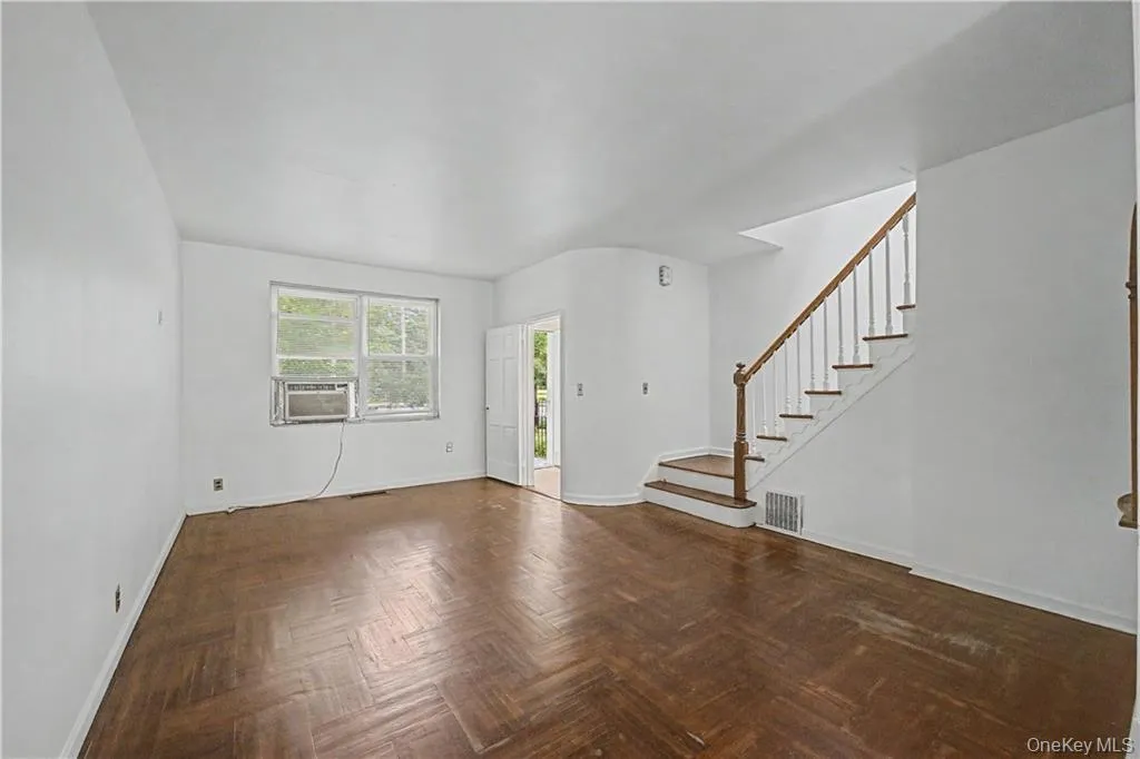 138 Van Cortlandt Park, New York, NY, 3 Bedrooms Bedrooms, 6 Rooms Rooms,2 BathroomsBathrooms,Residential,For Rent,Van Cortlandt,0,1024842 138 Van Cortlandt Park, New York, NY, 3 Bedrooms Bedrooms, 6 Rooms Rooms,2 BathroomsBathrooms,Residential,For Rent,Van Cortlandt,0,1024842