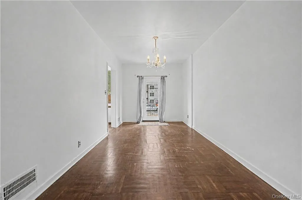138 Van Cortlandt Park, New York, NY, 3 Bedrooms Bedrooms, 6 Rooms Rooms,2 BathroomsBathrooms,Residential,For Rent,Van Cortlandt,0,1024842 138 Van Cortlandt Park, New York, NY, 3 Bedrooms Bedrooms, 6 Rooms Rooms,2 BathroomsBathrooms,Residential,For Rent,Van Cortlandt,0,1024842