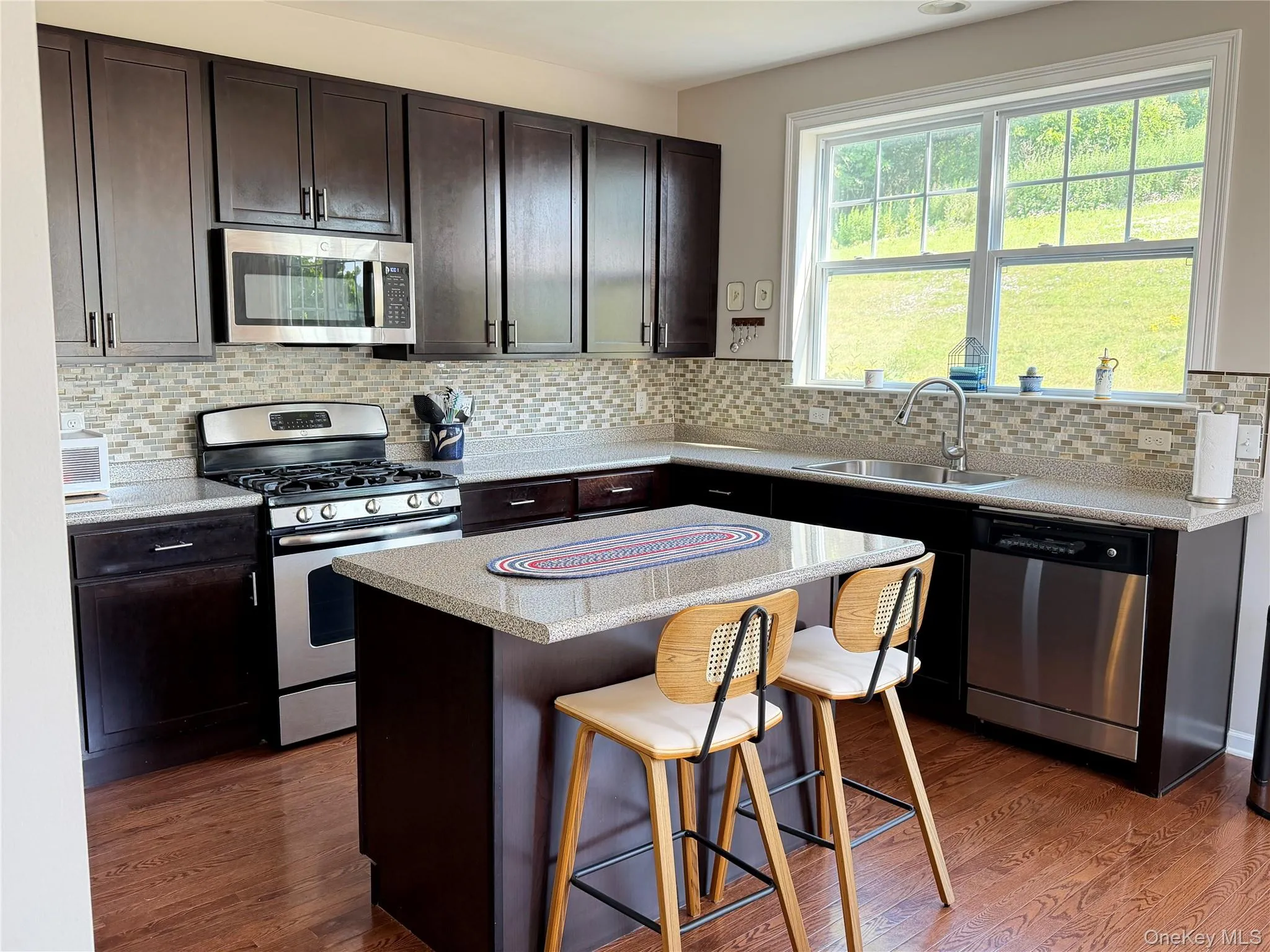 2012 Hawthorn Way, New Windsor, NY, 3 Bedrooms Bedrooms, 7 Rooms Rooms,2 BathroomsBathrooms,Residential,For Rent,Hawthorn,0,1024845 2012 Hawthorn Way, New Windsor, NY, 3 Bedrooms Bedrooms, 7 Rooms Rooms,2 BathroomsBathrooms,Residential,For Rent,Hawthorn,0,1024845