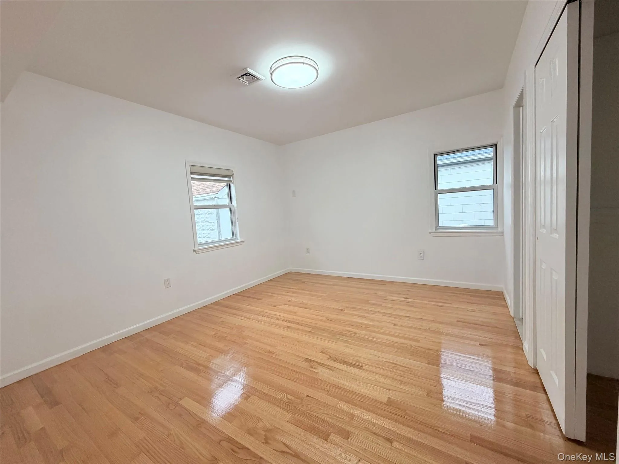 3432 205th Street, New York, NY, 3 Bedrooms Bedrooms, 5 Rooms Rooms,2 BathroomsBathrooms,Residential Lease,For Rent,205th,0,1024848 3432 205th Street, New York, NY, 3 Bedrooms Bedrooms, 5 Rooms Rooms,2 BathroomsBathrooms,Residential Lease,For Rent,205th,0,1024848