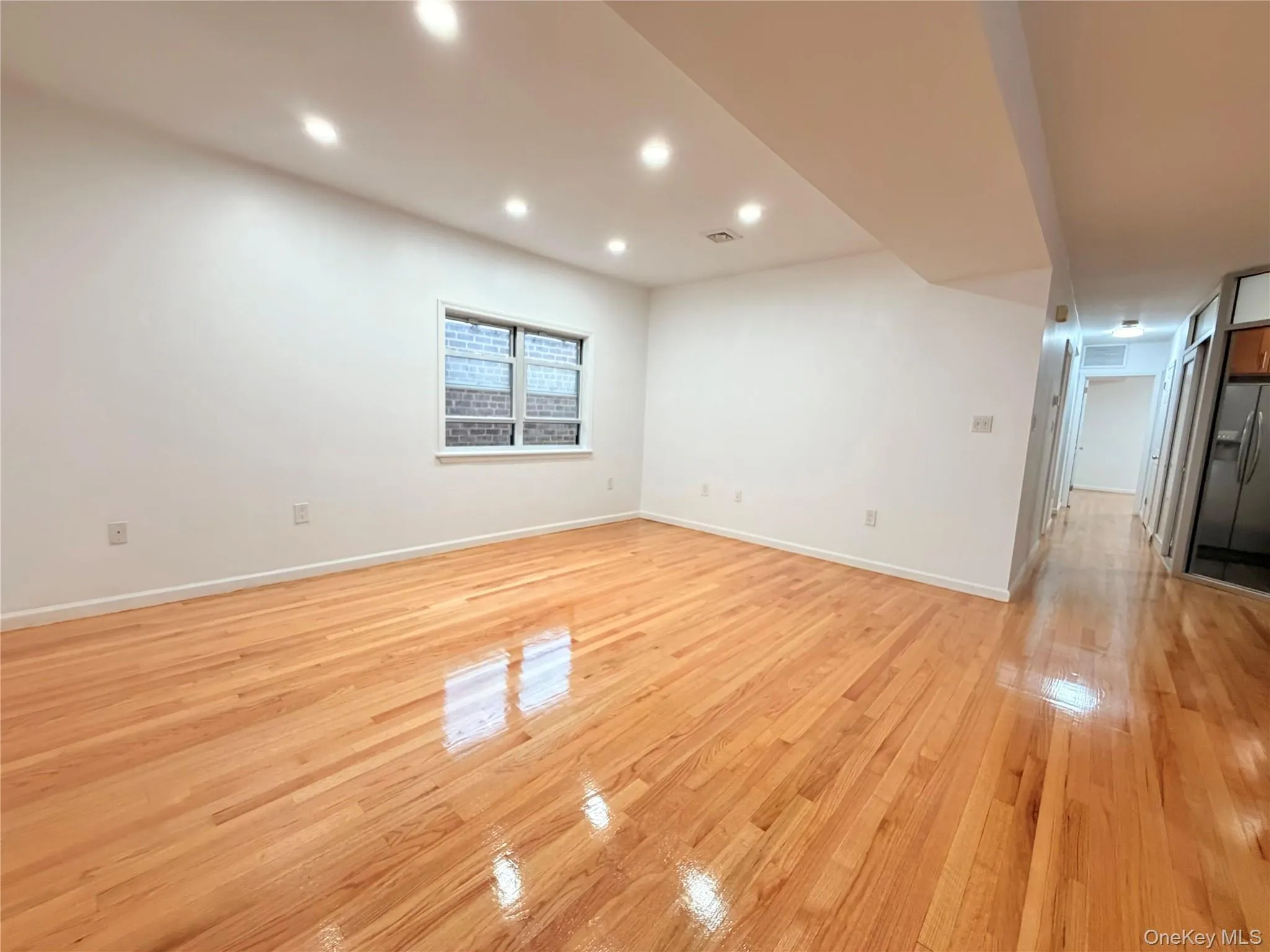 3432 205th Street, New York, NY, 3 Bedrooms Bedrooms, 5 Rooms Rooms,2 BathroomsBathrooms,Residential Lease,For Rent,205th,0,1024848 3432 205th Street, New York, NY, 3 Bedrooms Bedrooms, 5 Rooms Rooms,2 BathroomsBathrooms,Residential Lease,For Rent,205th,0,1024848