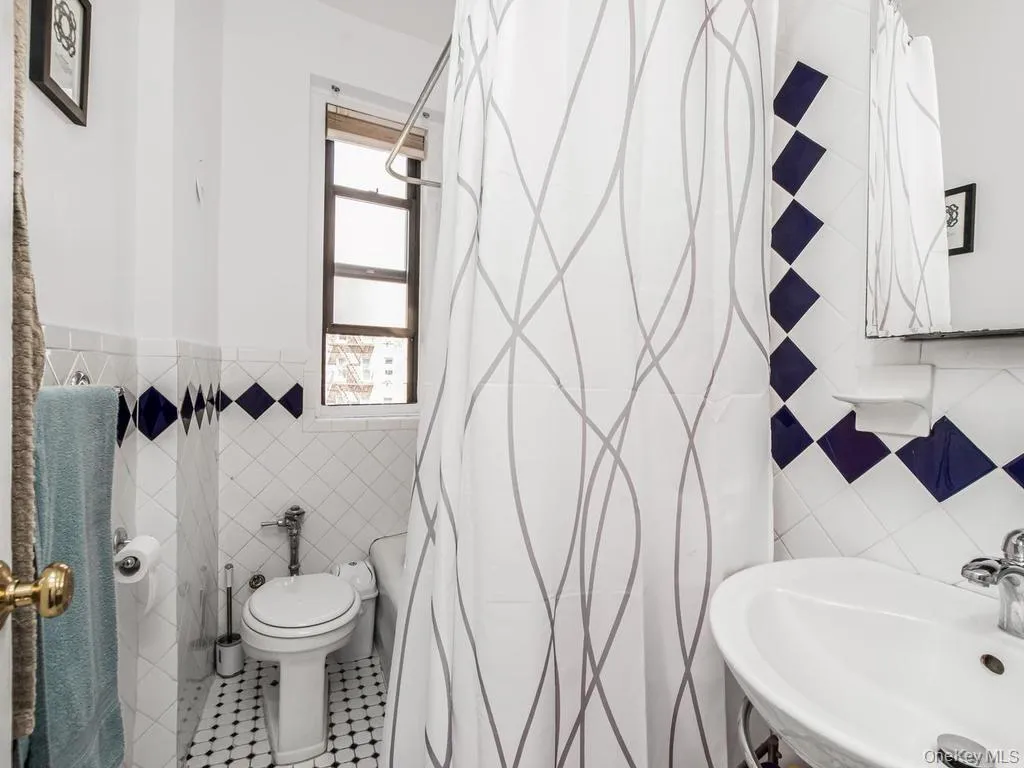 3875 Waldo Avenue, New York, NY, 1 Bedroom Bedrooms, 3 Rooms Rooms,1 BathroomBathrooms,Residential,For Rent,Waldo,0,1024849 3875 Waldo Avenue, New York, NY, 1 Bedroom Bedrooms, 3 Rooms Rooms,1 BathroomBathrooms,Residential,For Rent,Waldo,0,1024849