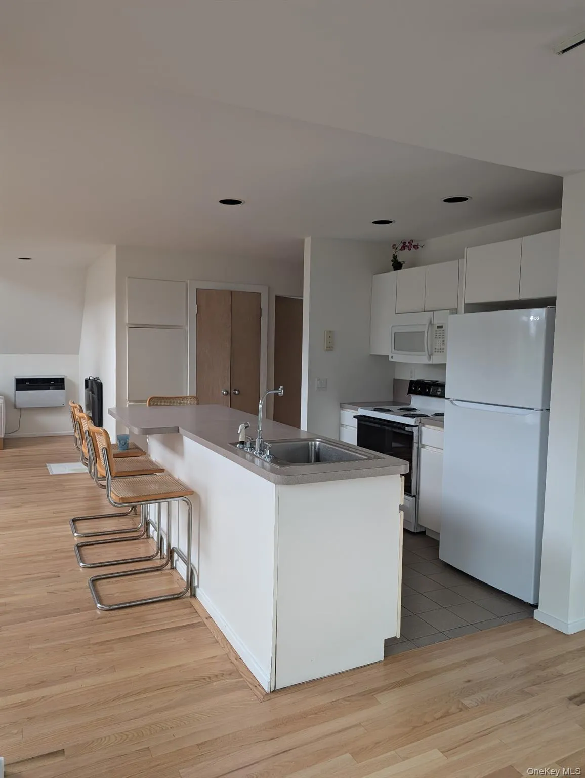 31 Ivy Avenue, Islip, NY, 4 Bedrooms Bedrooms, 10 Rooms Rooms,3 BathroomsBathrooms,Residential,For Rent,Ivy,0,1024856 31 Ivy Avenue, Islip, NY, 4 Bedrooms Bedrooms, 10 Rooms Rooms,3 BathroomsBathrooms,Residential,For Rent,Ivy,0,1024856