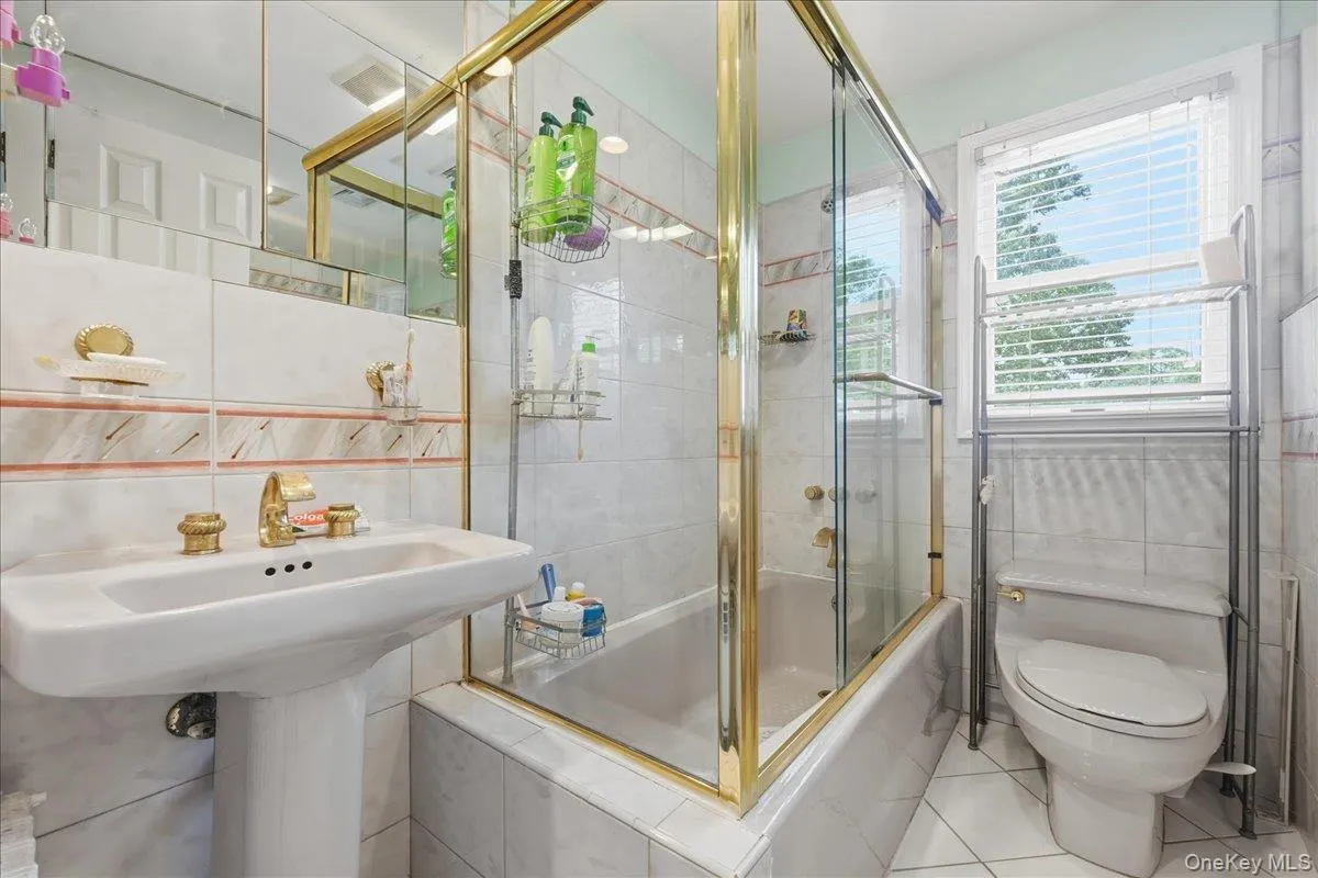 2785 Harvey Avenue, Hempstead, NY, 4 Bedrooms Bedrooms, 8 Rooms Rooms,2 BathroomsBathrooms,Residential,For Rent,Harvey,0,1024857 2785 Harvey Avenue, Hempstead, NY, 4 Bedrooms Bedrooms, 8 Rooms Rooms,2 BathroomsBathrooms,Residential,For Rent,Harvey,0,1024857