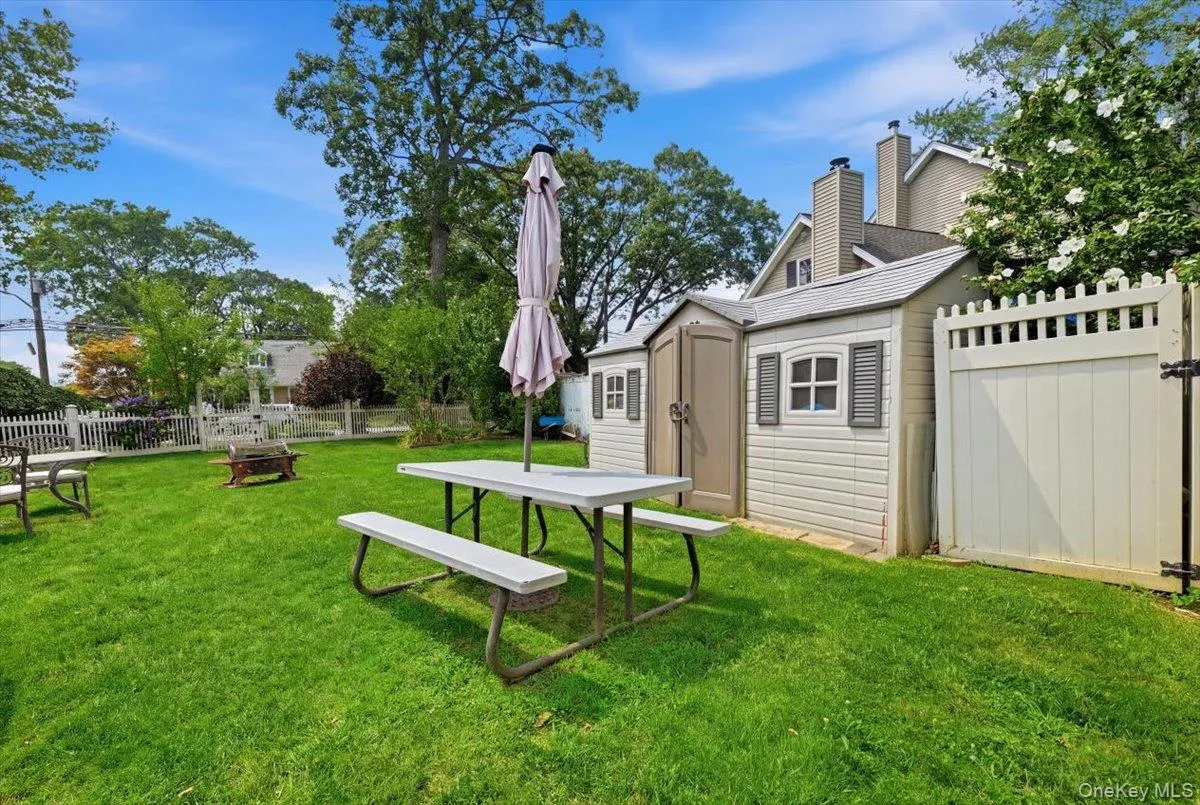 2785 Harvey Avenue, Hempstead, NY, 4 Bedrooms Bedrooms, 8 Rooms Rooms,2 BathroomsBathrooms,Residential,For Rent,Harvey,0,1024857 2785 Harvey Avenue, Hempstead, NY, 4 Bedrooms Bedrooms, 8 Rooms Rooms,2 BathroomsBathrooms,Residential,For Rent,Harvey,0,1024857