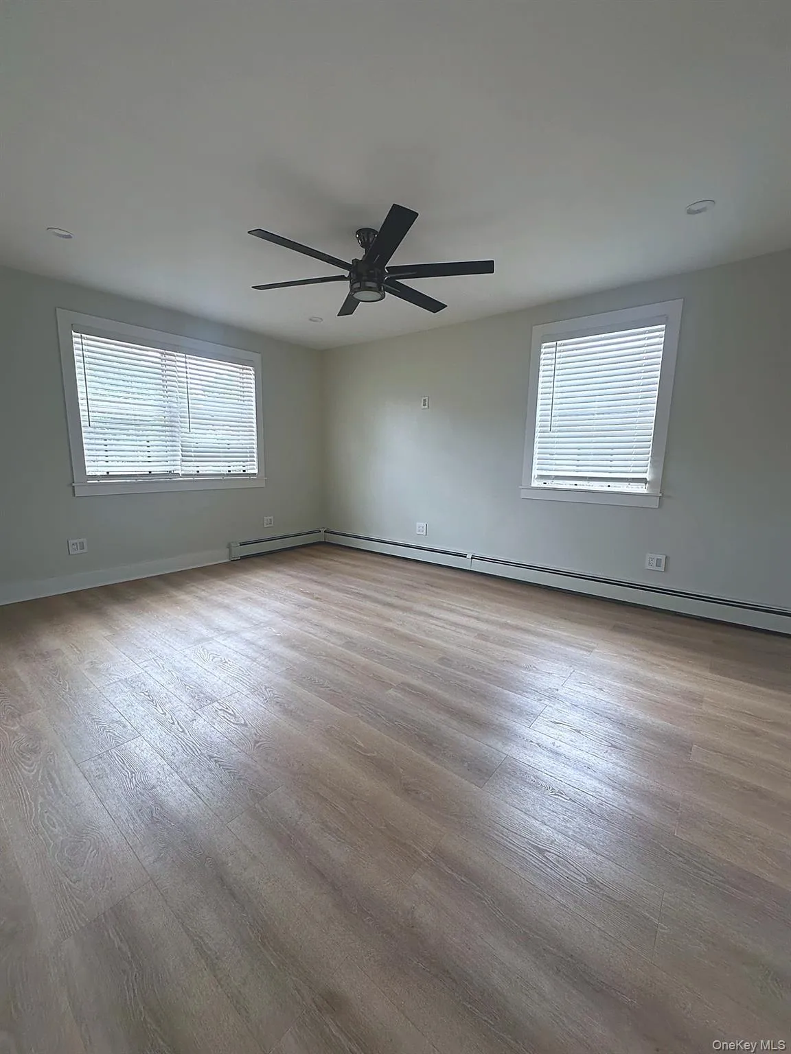1440 Needham Avenue, New York, NY, 3 Bedrooms Bedrooms, 6 Rooms Rooms,2 BathroomsBathrooms,Residential Lease,For Rent,Needham,0,1024862 1440 Needham Avenue, New York, NY, 3 Bedrooms Bedrooms, 6 Rooms Rooms,2 BathroomsBathrooms,Residential Lease,For Rent,Needham,0,1024862