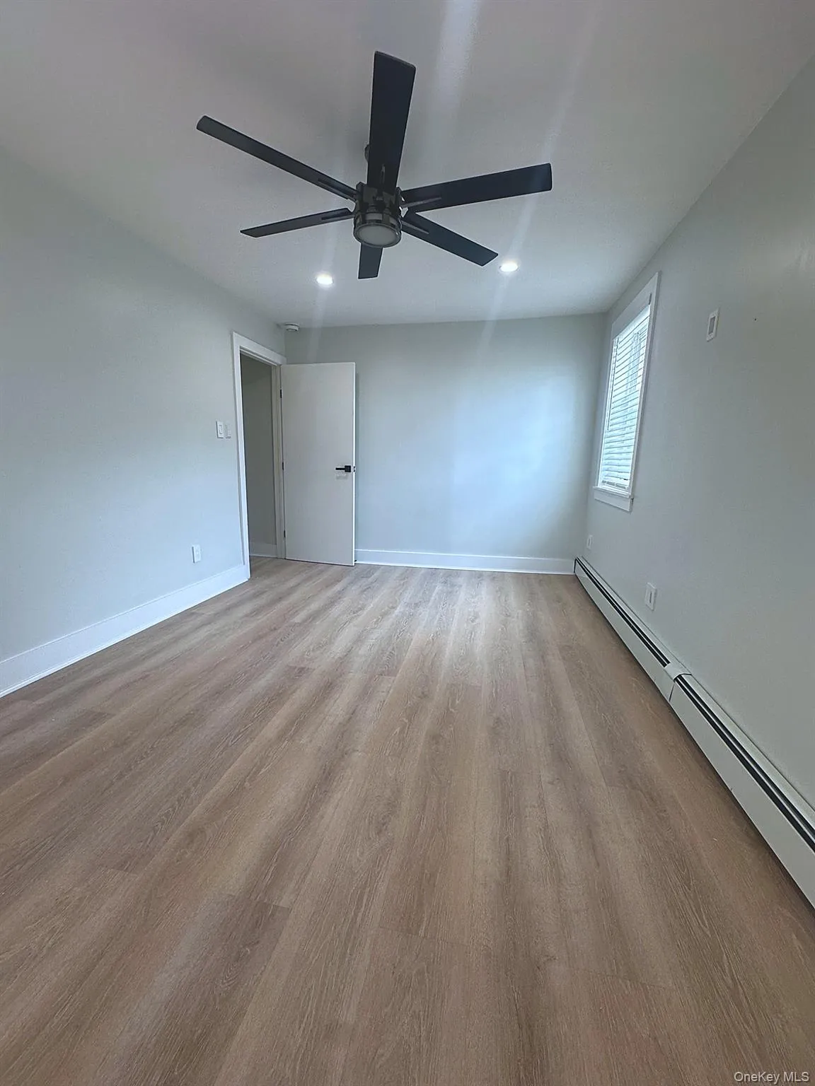 1440 Needham Avenue, New York, NY, 3 Bedrooms Bedrooms, 6 Rooms Rooms,2 BathroomsBathrooms,Residential Lease,For Rent,Needham,0,1024862 1440 Needham Avenue, New York, NY, 3 Bedrooms Bedrooms, 6 Rooms Rooms,2 BathroomsBathrooms,Residential Lease,For Rent,Needham,0,1024862
