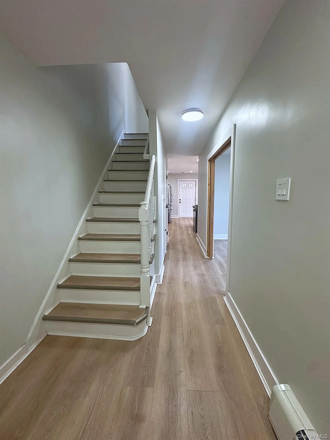 1440 Needham Avenue, New York, NY, 3 Bedrooms Bedrooms, 6 Rooms Rooms,2 BathroomsBathrooms,Residential Lease,For Rent,Needham,0,1024862 1440 Needham Avenue, New York, NY, 3 Bedrooms Bedrooms, 6 Rooms Rooms,2 BathroomsBathrooms,Residential Lease,For Rent,Needham,0,1024862
